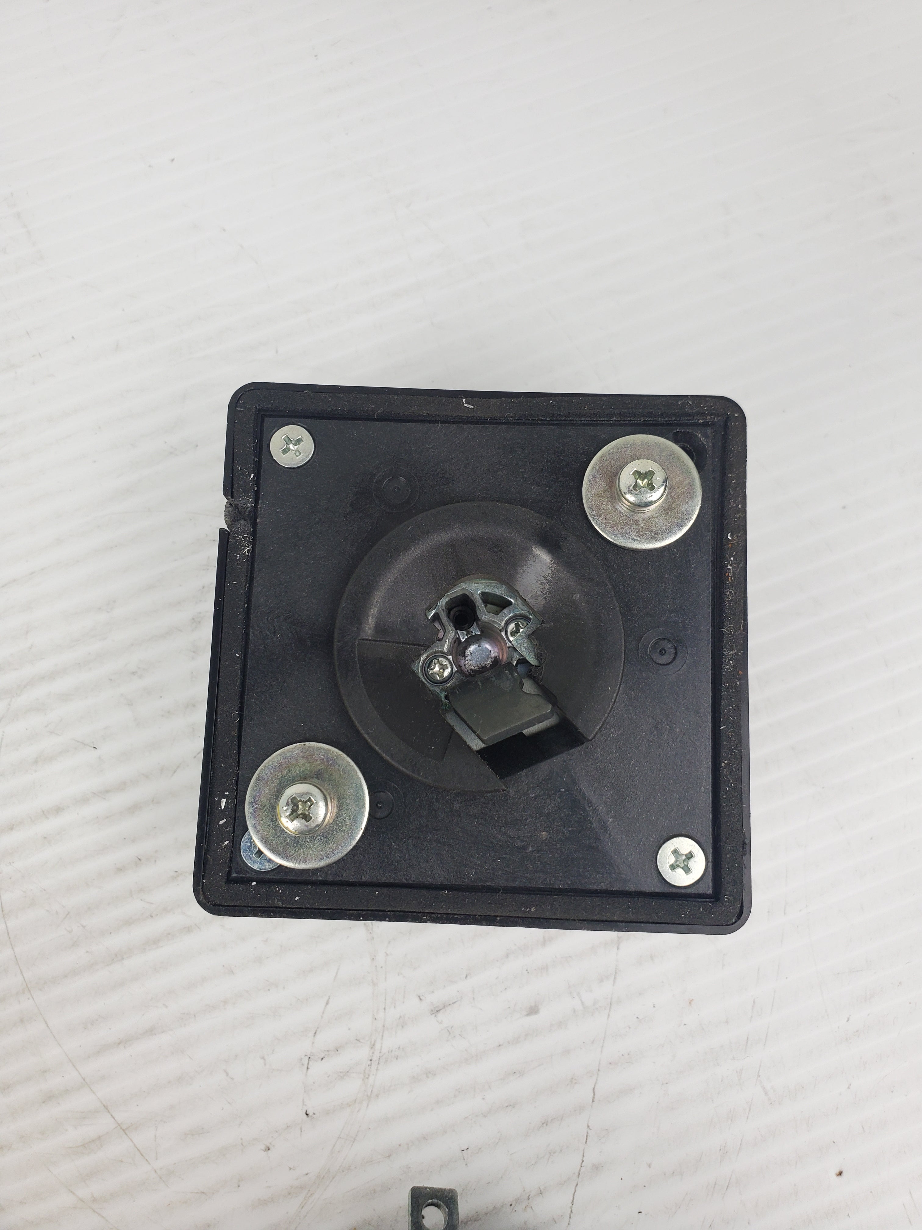 Mitsubishi 1015F External Handle Switch On/Off Reset/Tripped