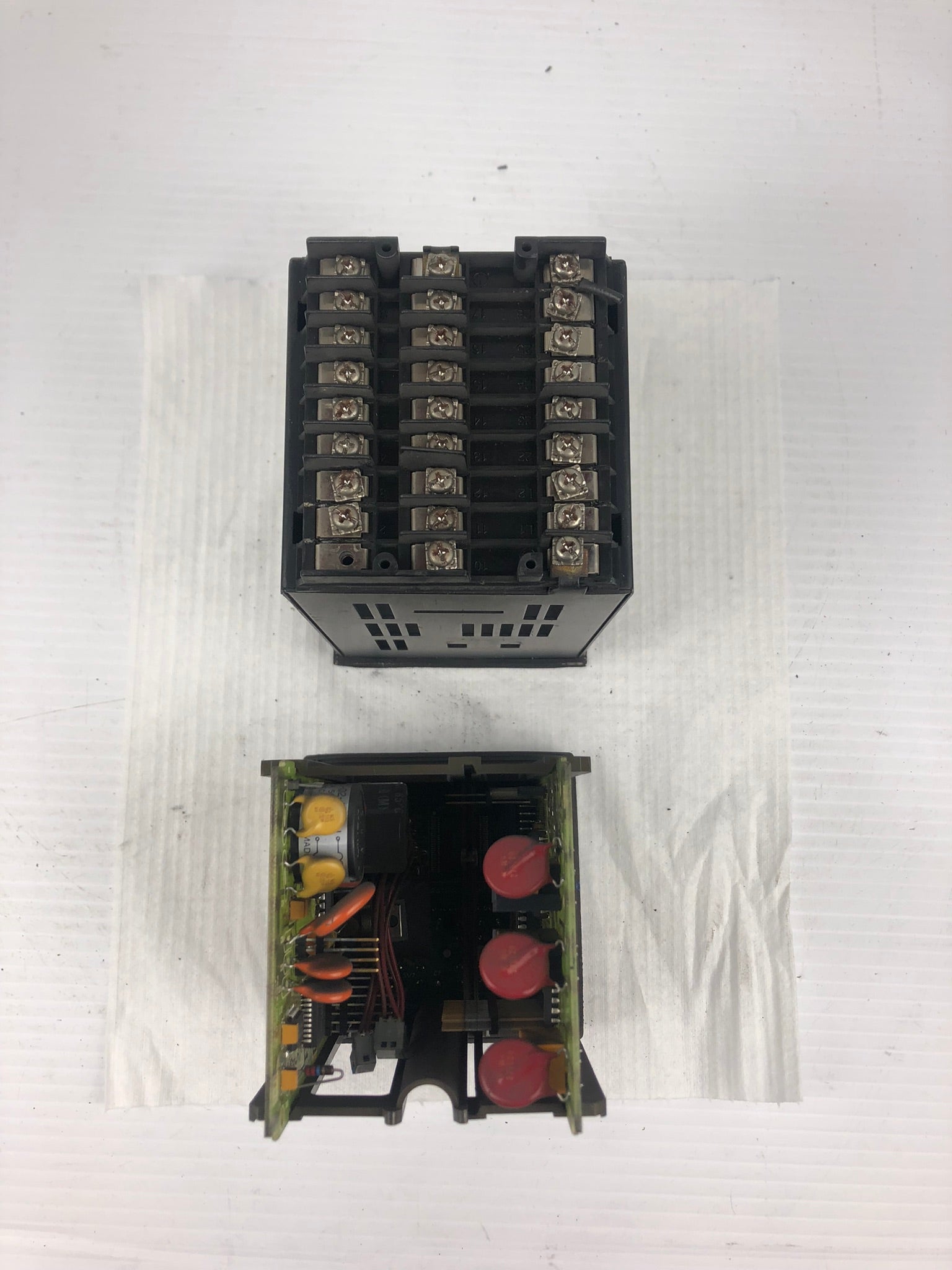 Honeywell DC300E-0A0-20-0000-0 Versa Pro Controller DC300E-E-0A0-10-0000-0
