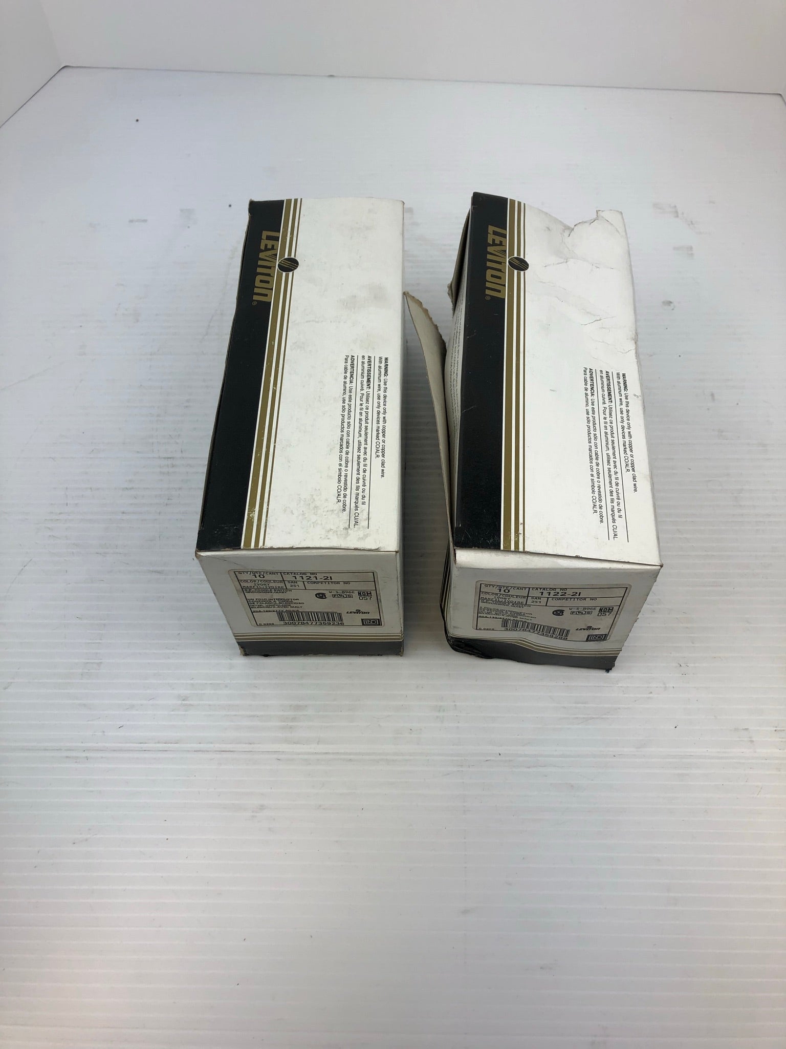 Leviton 1122-2I D.P. Toggle Switch 20A-120/277V AC/CA Ivory Lot of 2