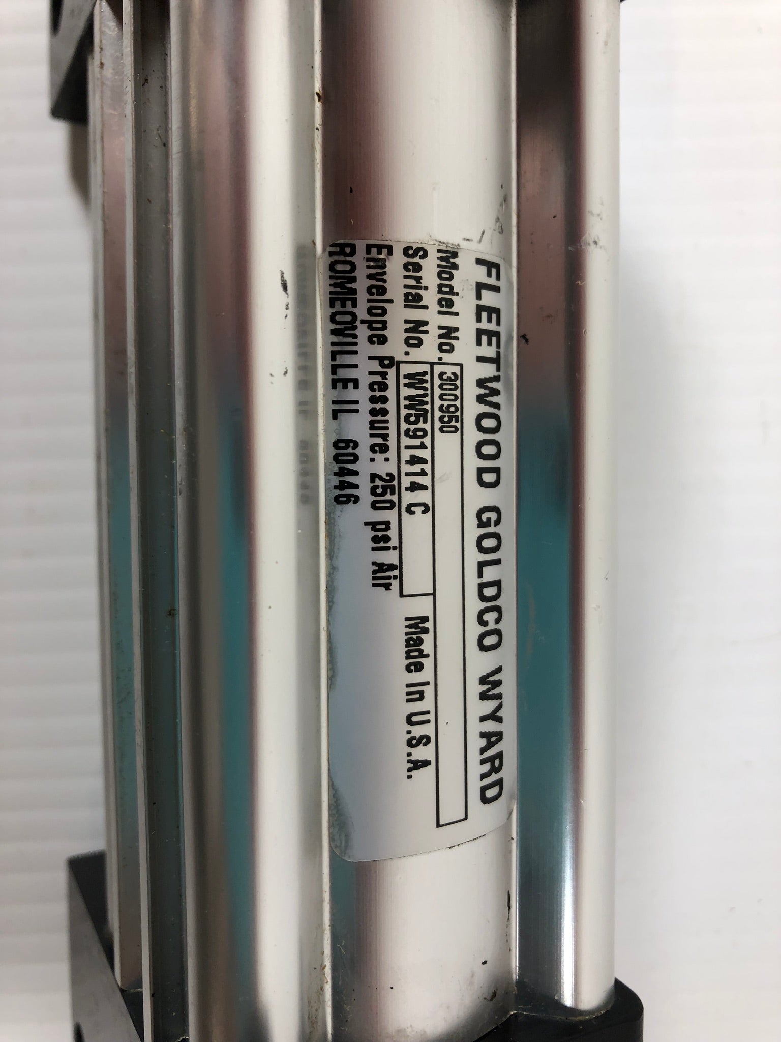 Fleetwood Goldco Wyard 300950 Pneumatic Cylinder 250 PSI