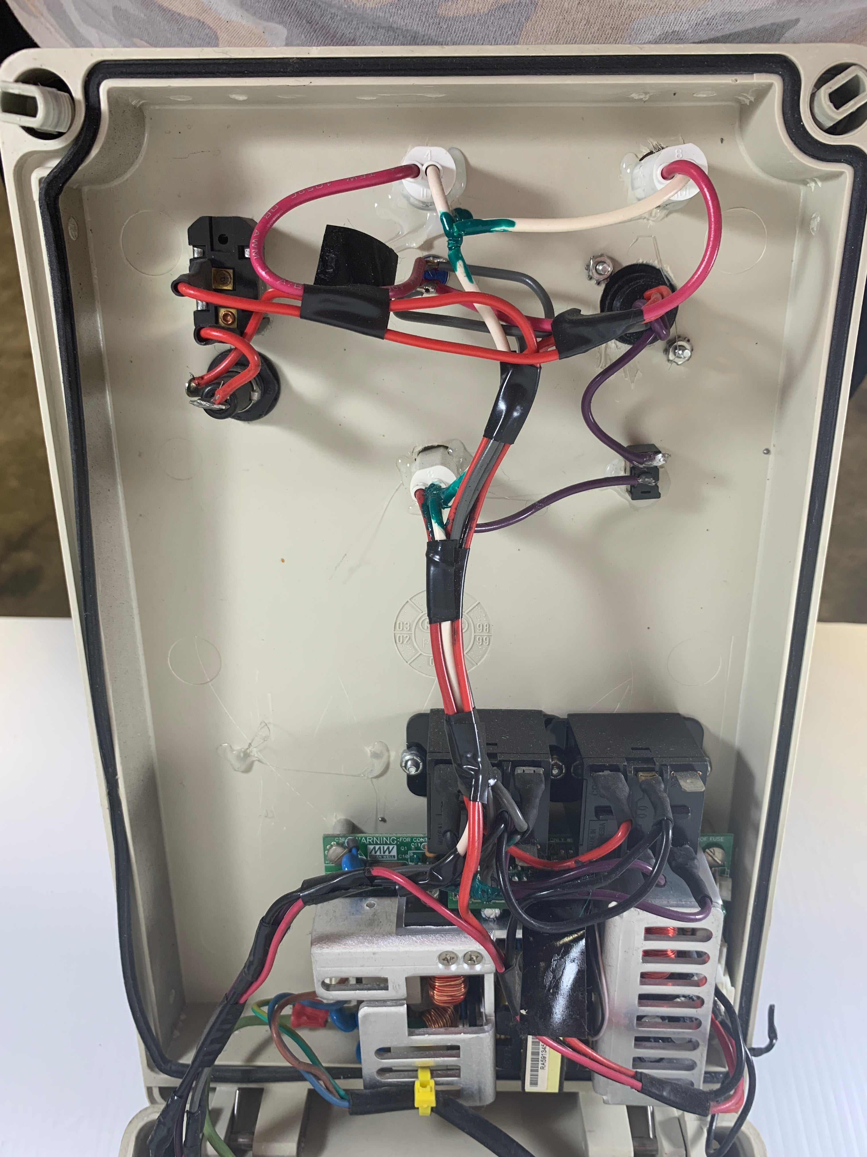 Rolec Enclosure with Electrical Components No Cord