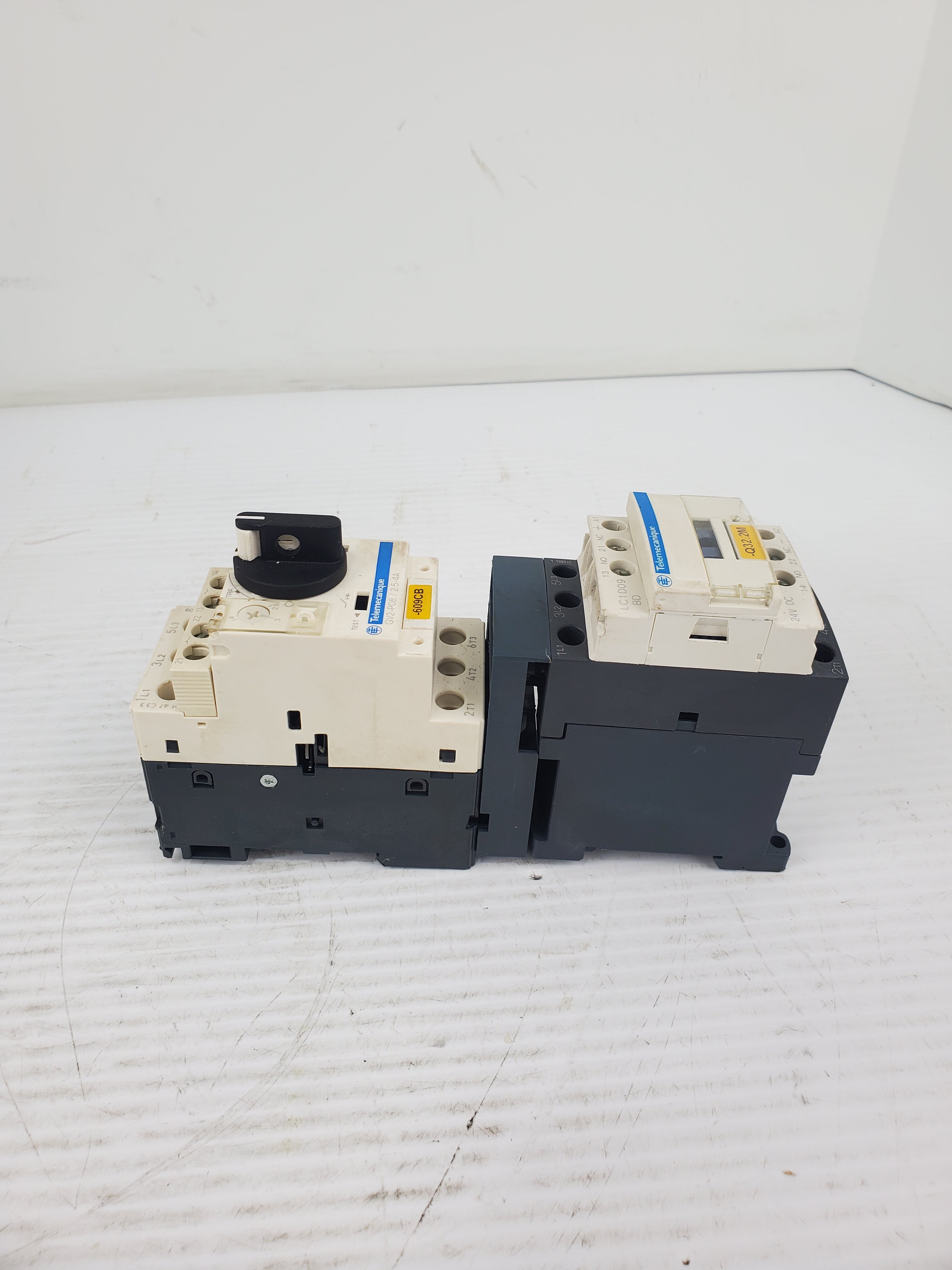 Telemecanique GV2-P08/2.5-4A Motor Circuit Breaker with LC1D09 Contactor