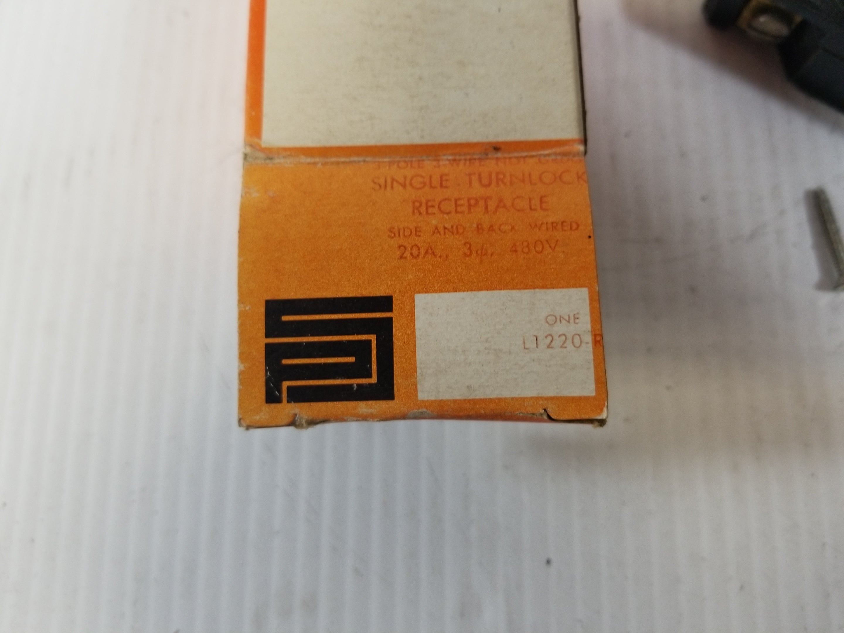 Pass & Seymour L1220-R Single Turnlock Receptacle 3P3W 20A