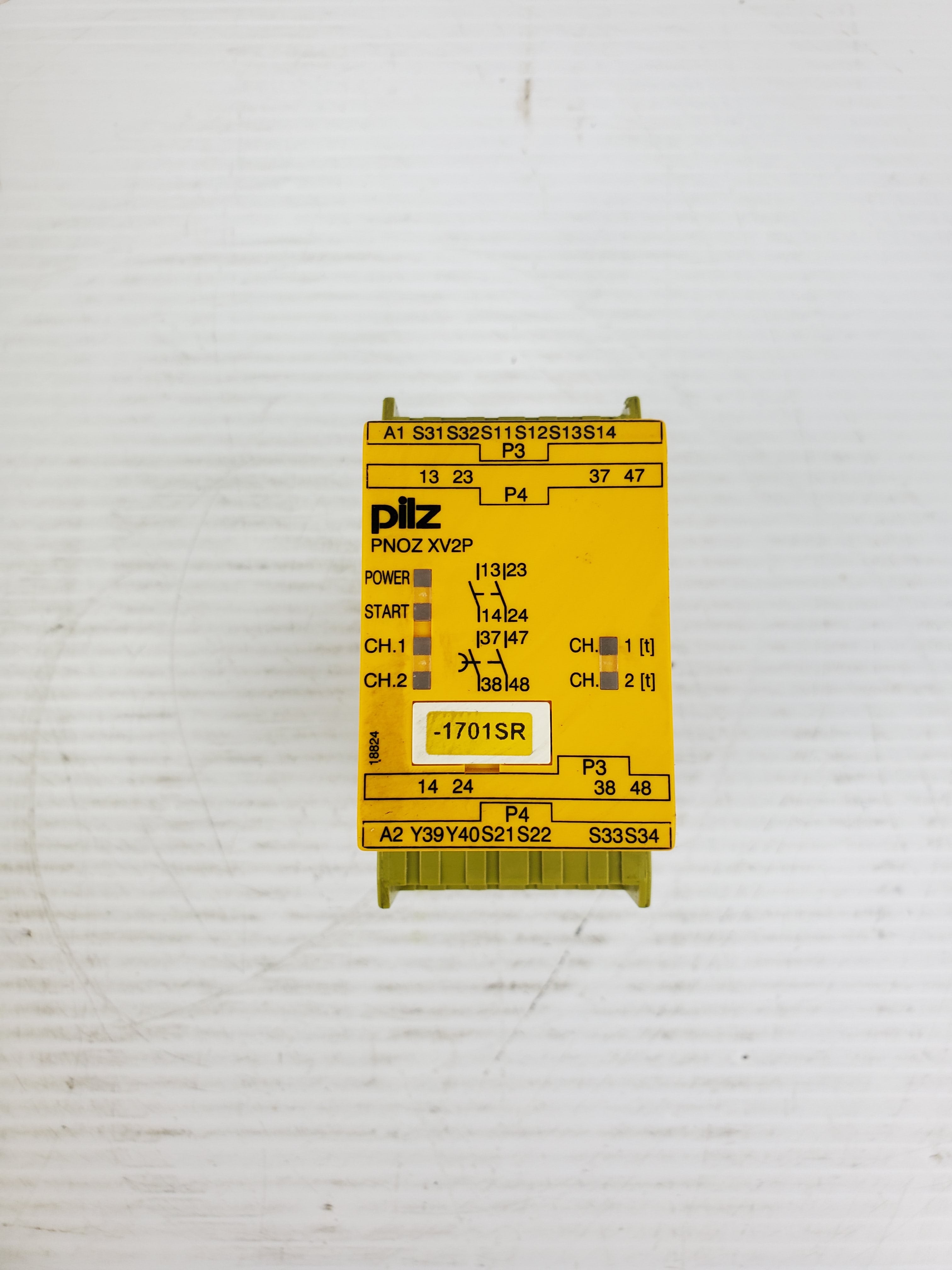 Pilz PN0Z XV2P Safety Relay Switch 0.5/24VDC 2n/o 2n/o Fix