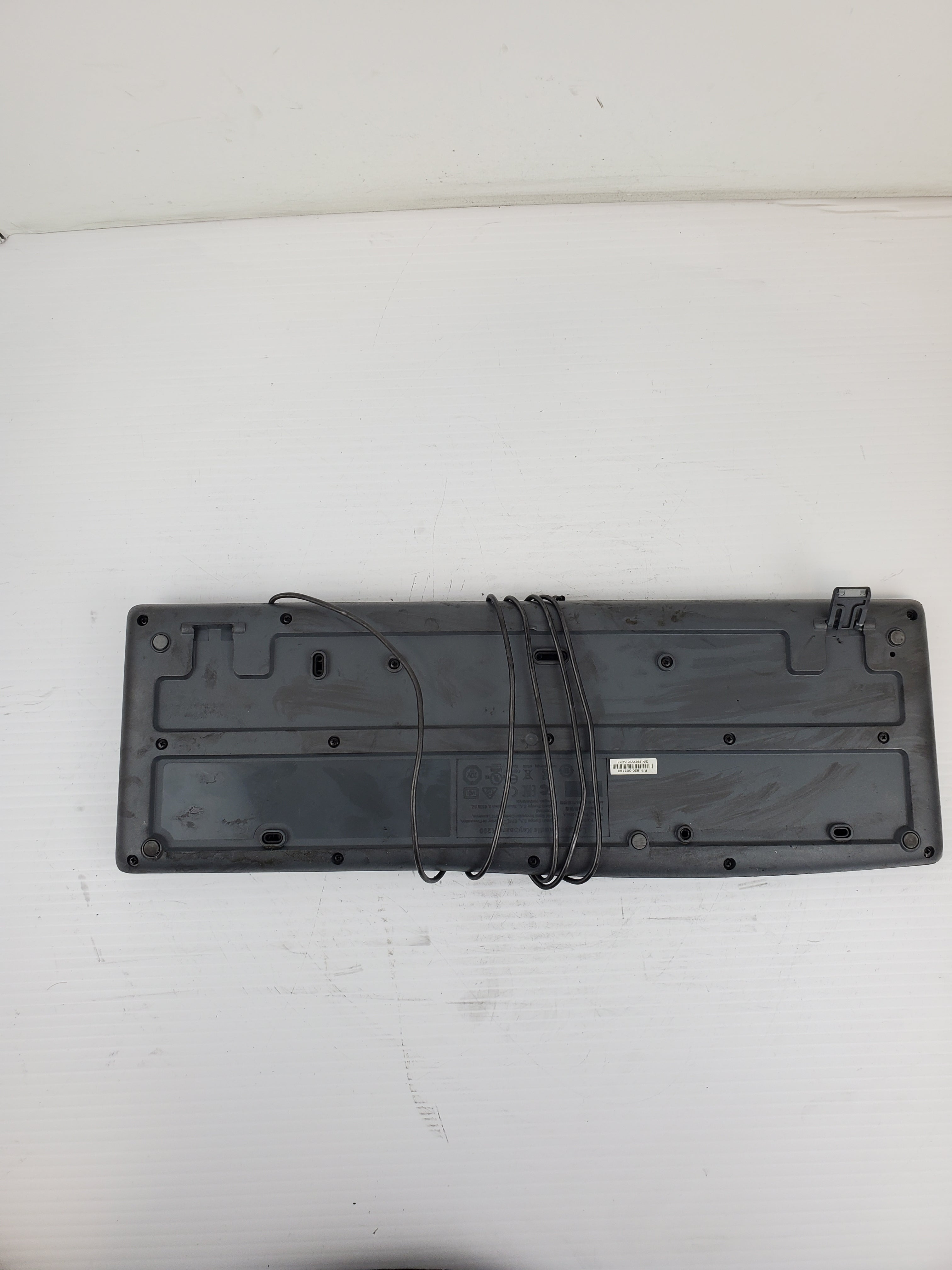Logitech 820-003180 Wired Keyboard