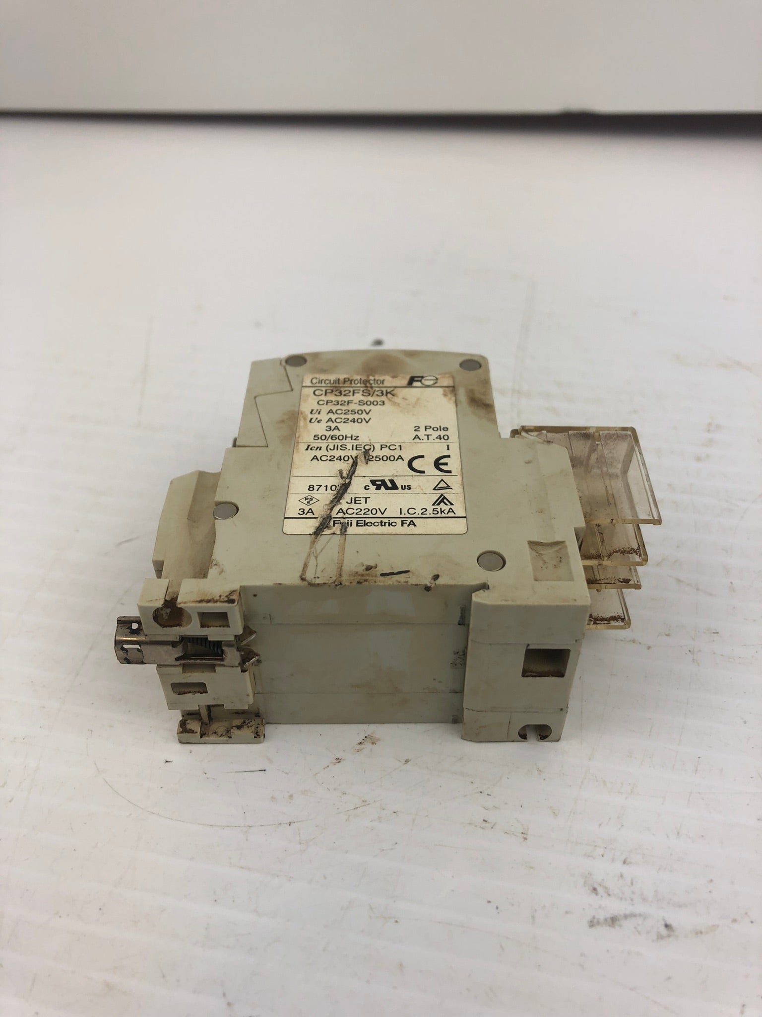 Fuji CP32FS/3K Circuit Breaker Protector 2 Pole 50/60HZ 240VAC 2500A