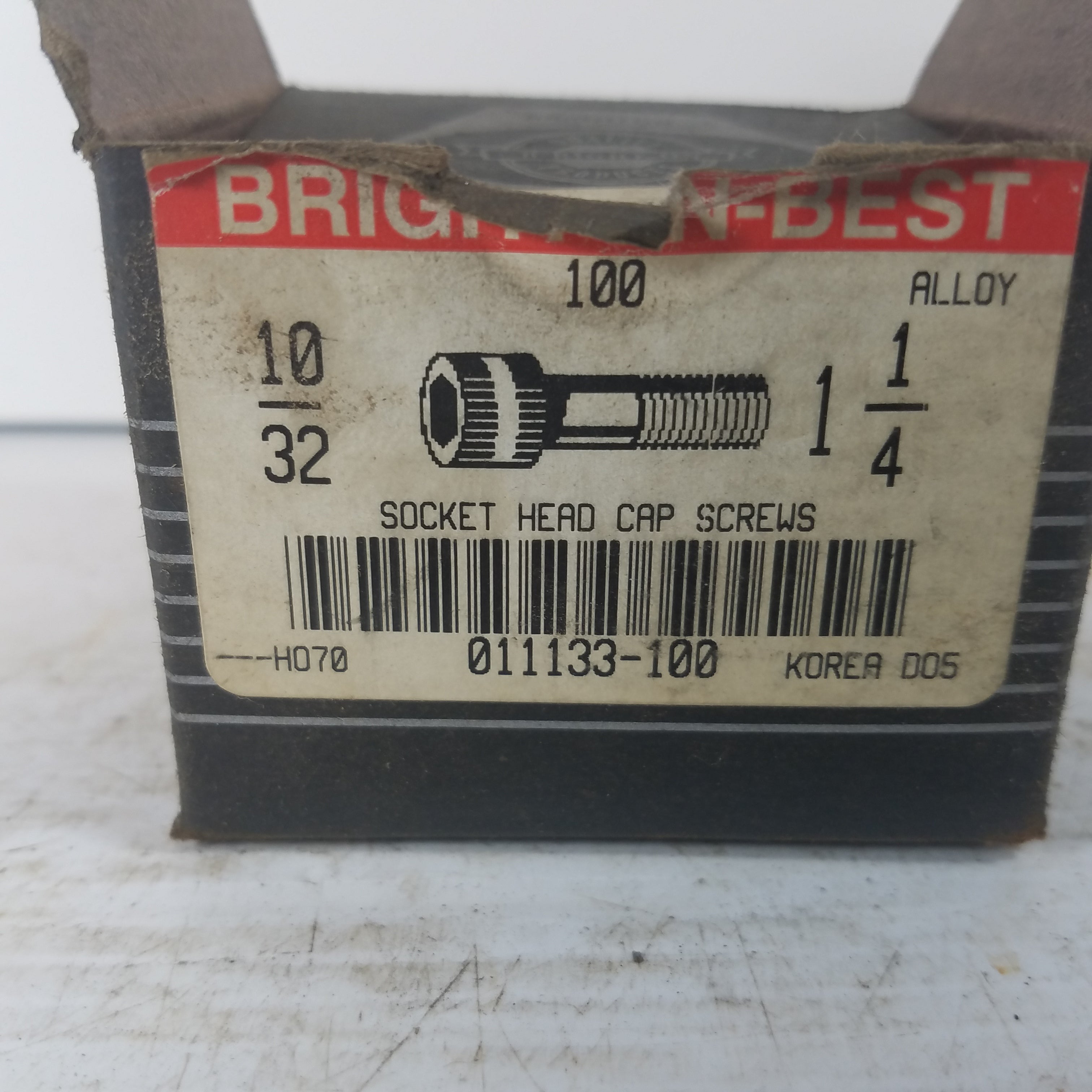 Brighton-Best 011133-100 Socket Head Cap Screws Alloy (Box of ~50)