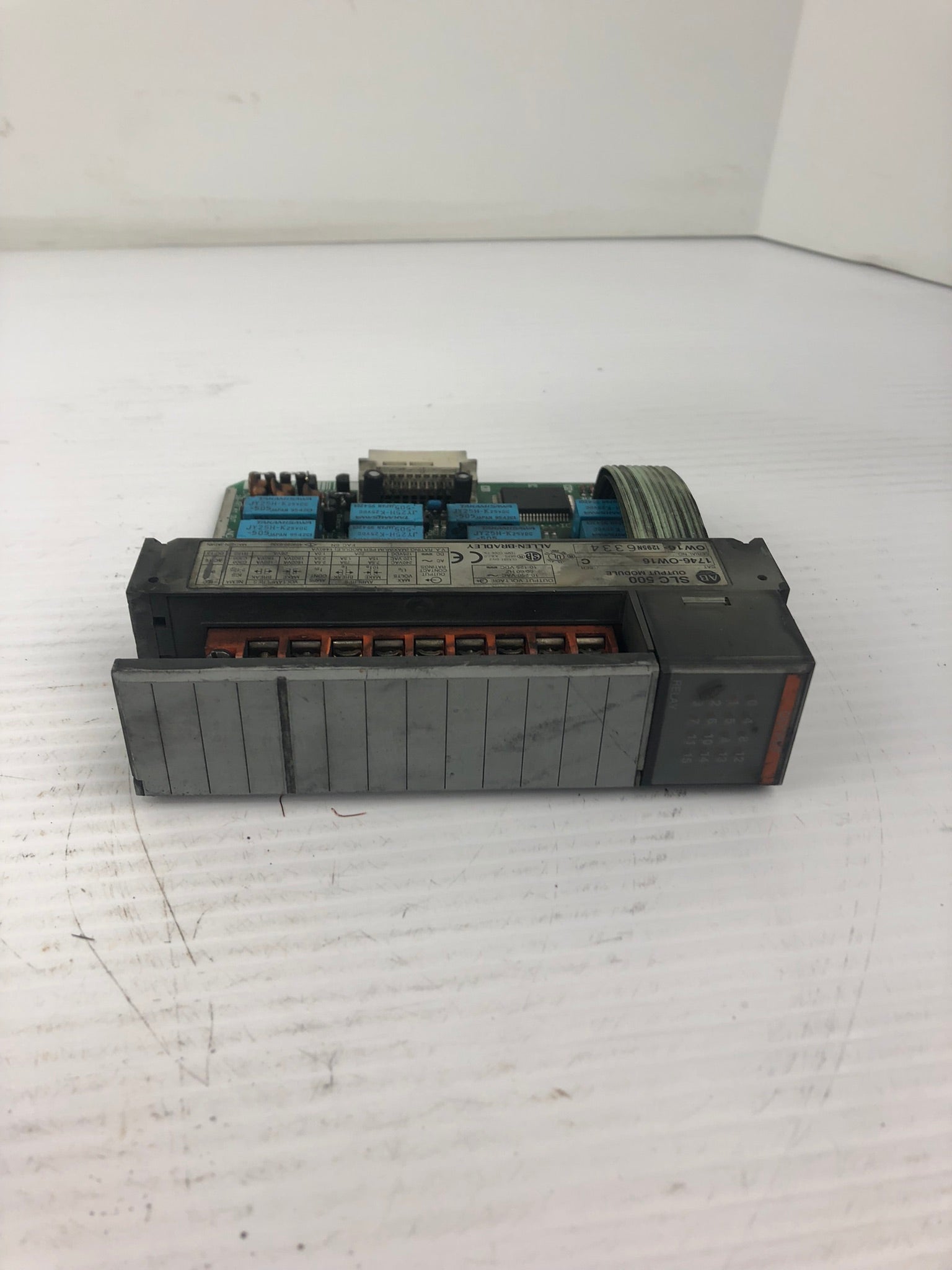 Allen-Bradley 1746-OW16 SLC500 Output Module Series C - With Door