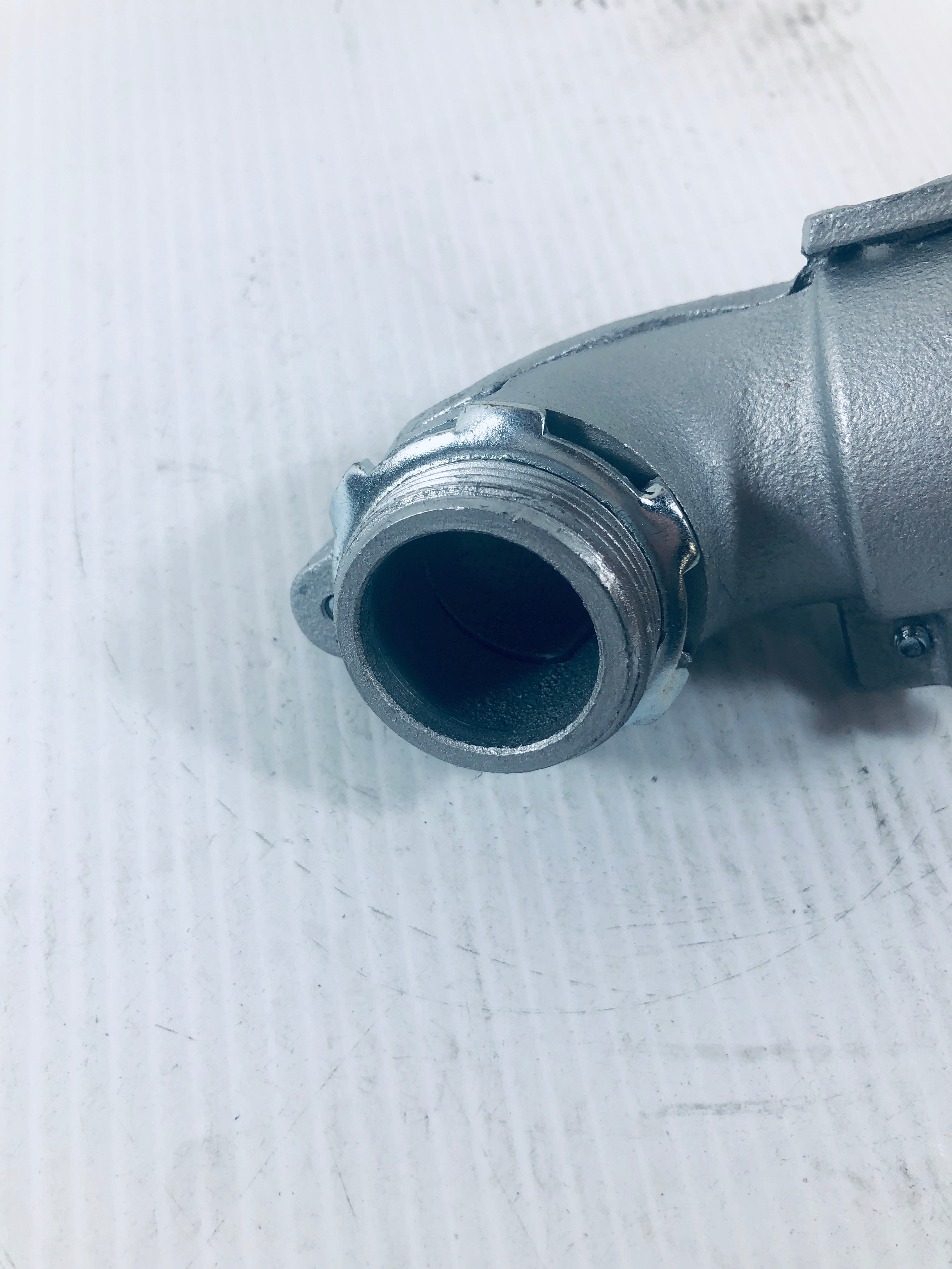 Steel City 1-1/4" Squeeze Connector 90 Degree Angle XC-494