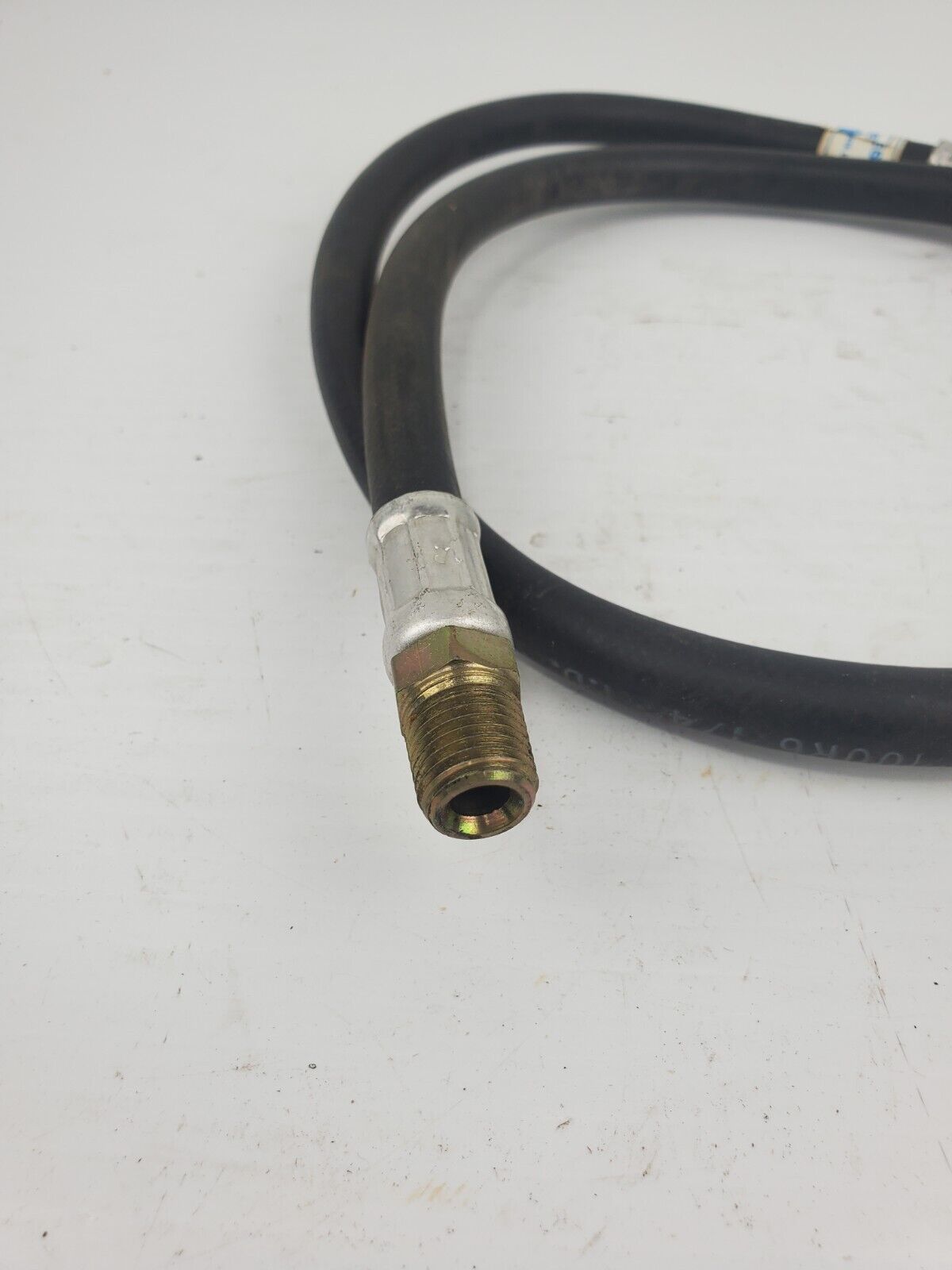 Dayco SAE 100R6 1/4" Hose - Overall Length 36"