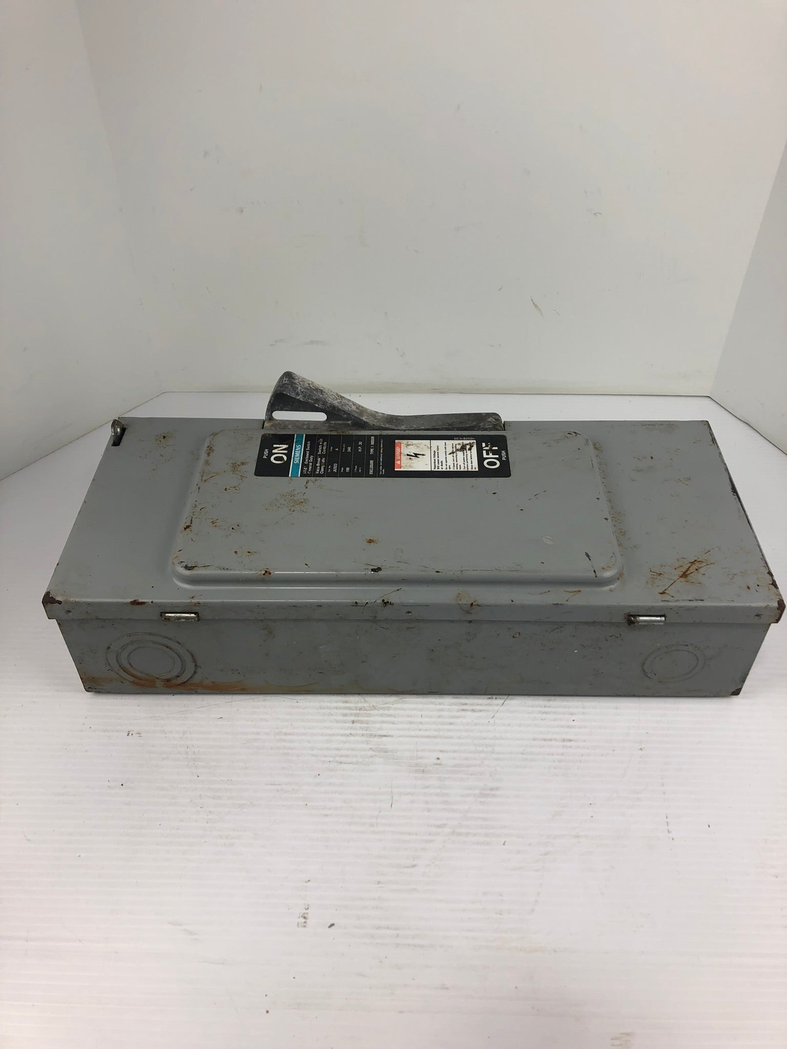 Siemens I-T-E JU323 Enclosed Switch General Duty Series A 100A 3PH 240V