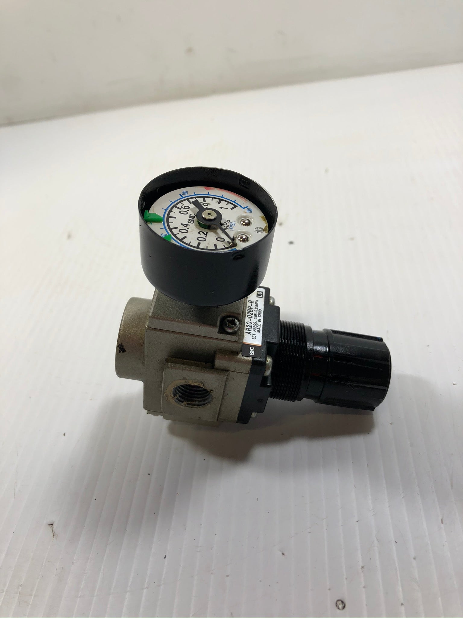 SMC Pneumatic Pressure Regulator AR20-02BP-R
