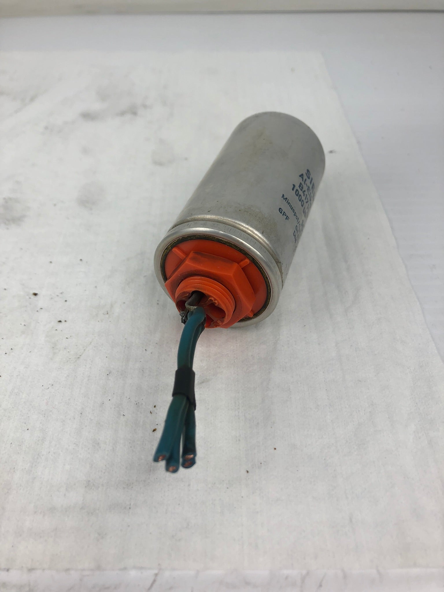 Siemens AL-ELKO RAUH IA Capacitor B41711-C9108-T