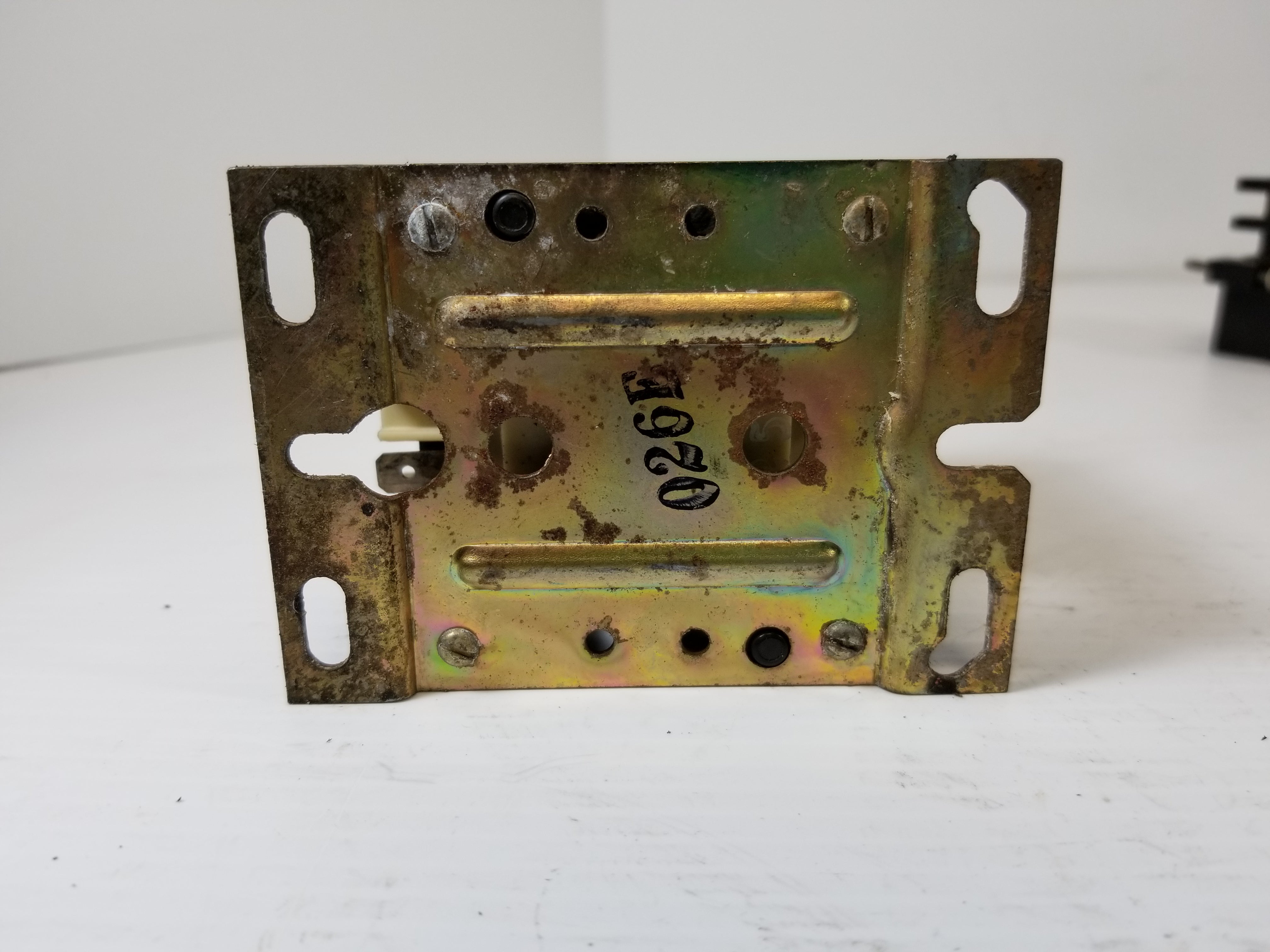 Joslyn Clark A77-309040A-1 Contactor 120V Coil