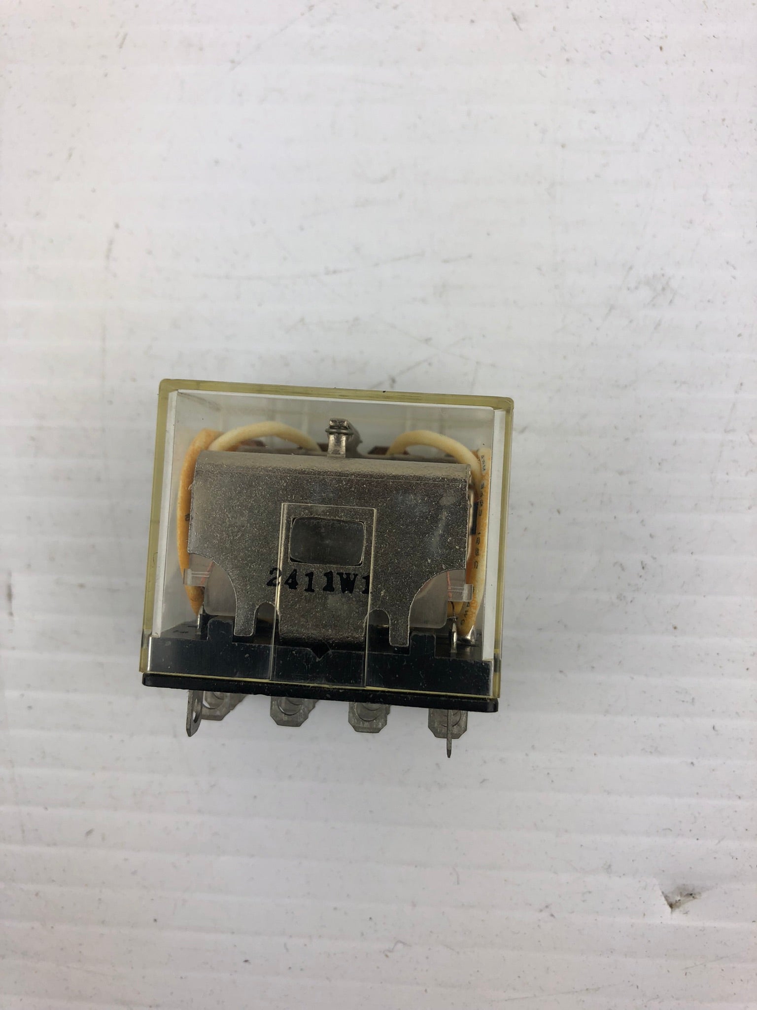 OMRON LY4 Relay 120 VAC