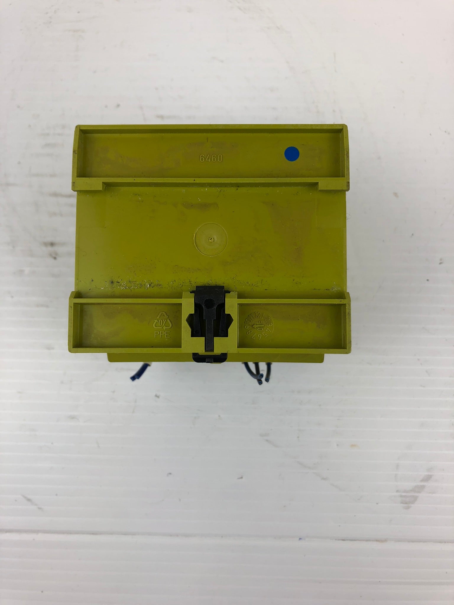 Pilz PNOZ-11 Safety Relay ID 774085 110-120VAC 24 VDC