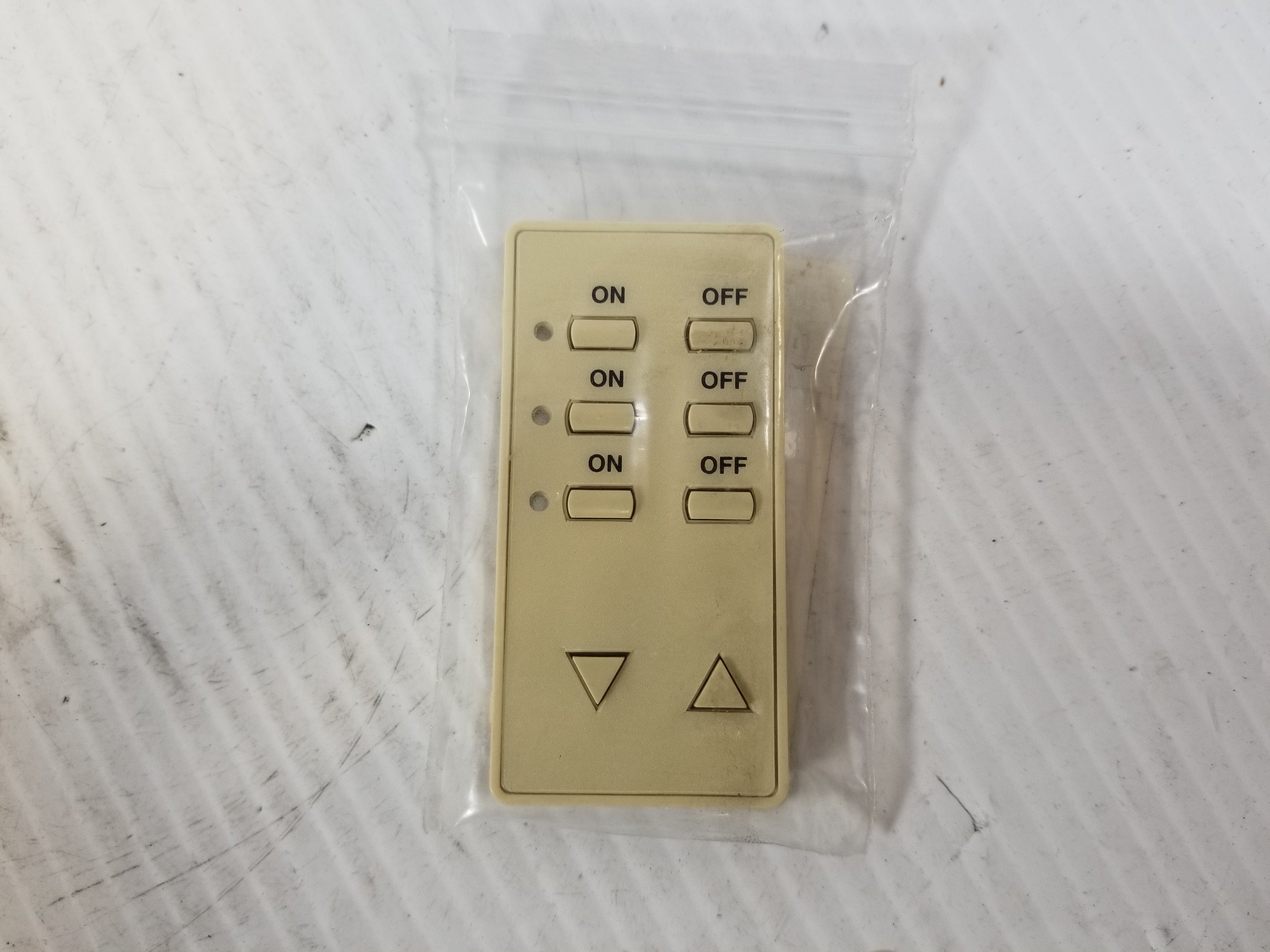 Leviton DCK3D-I 3 Scene Control Color Conversion Kit Ivory
