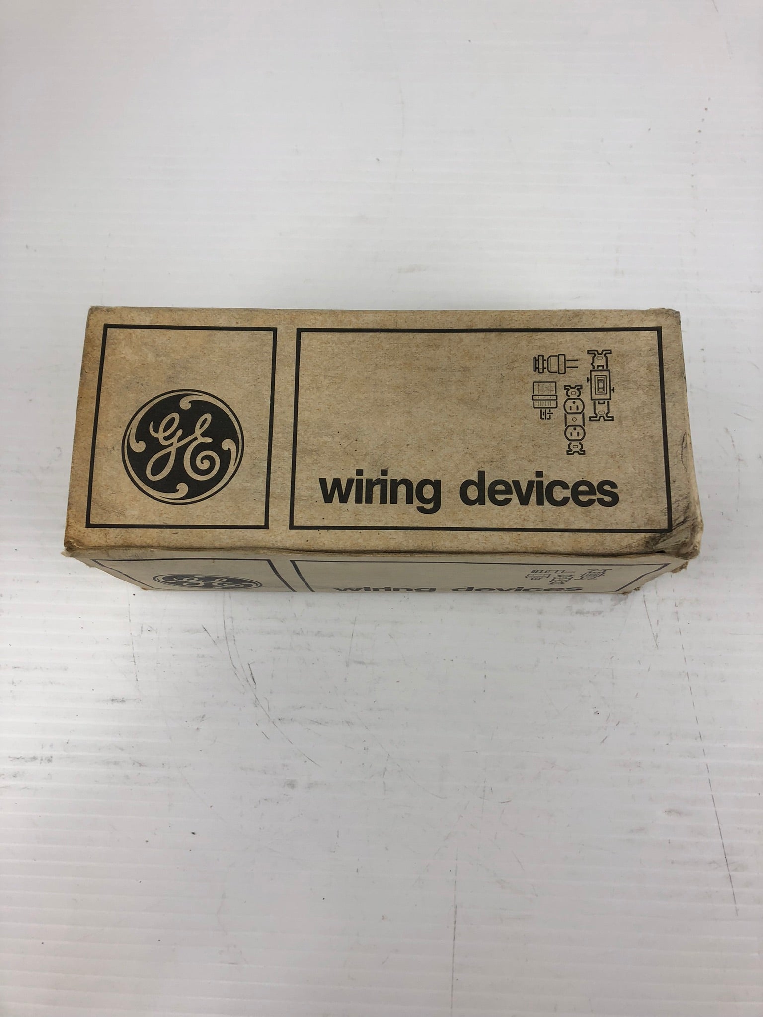GE GLD 7555 Dyna Mate II Locking Connector 3 Pole General Electric - Box of 10