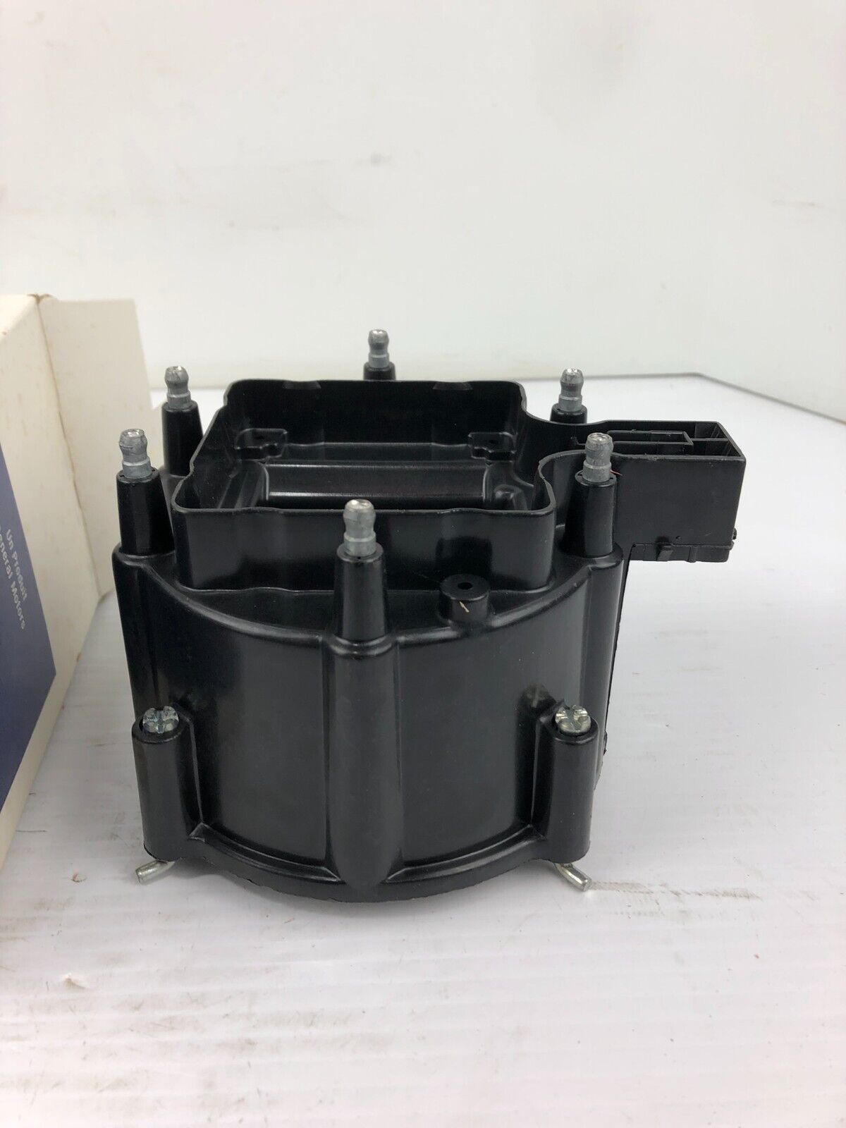 Delco Remy DR452T Distributor Cap #D335