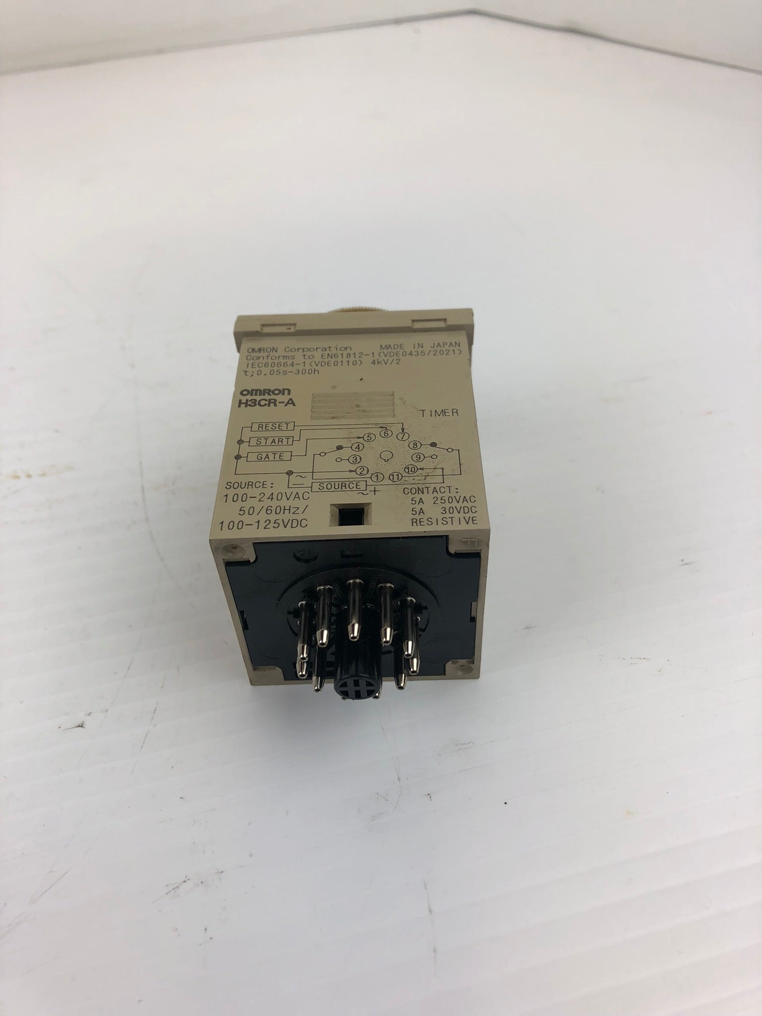 OMRON H3CR-A Timer Switch Type 100 tp 240 VAC 50/60Hz 0-12 SEC