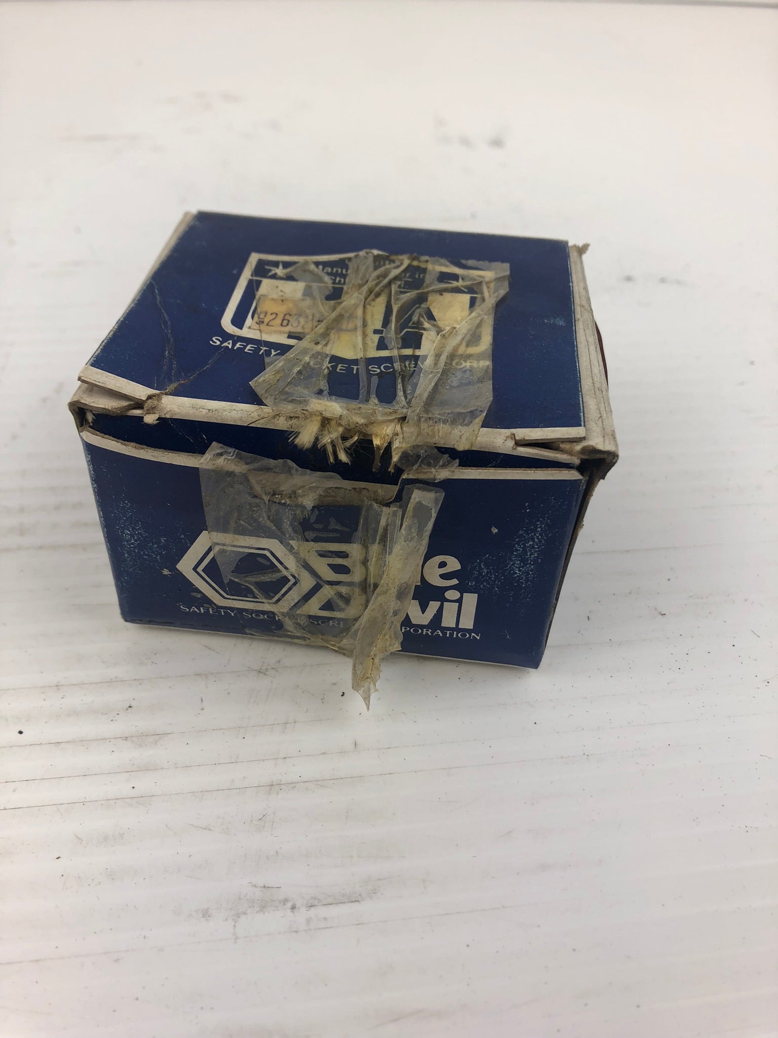 Blue Devil 41009 Button Head Socket Cap Screw 20561 (Box of 100)