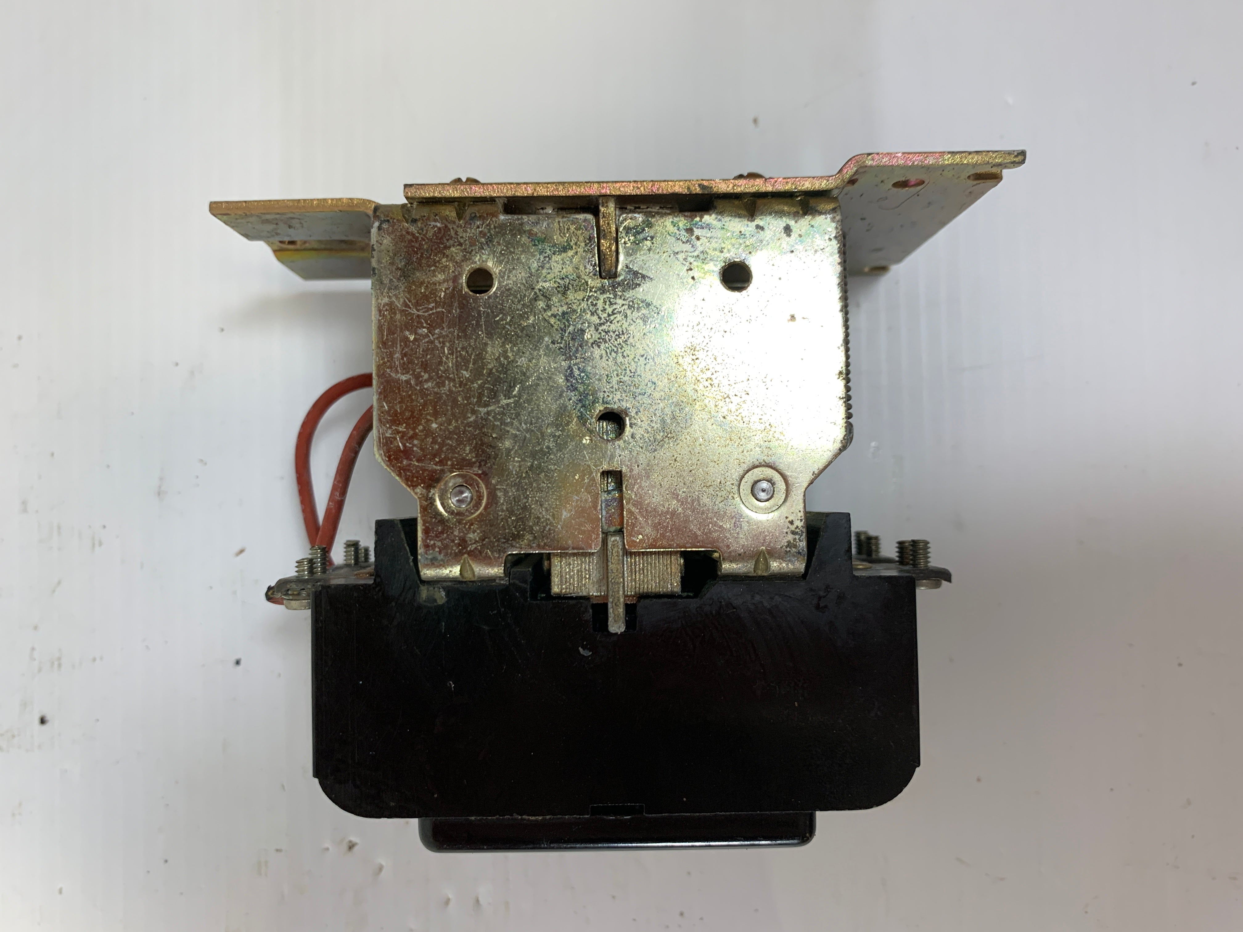 Arrow Hart Contactor 31995-F 220 Volts 50 Hz