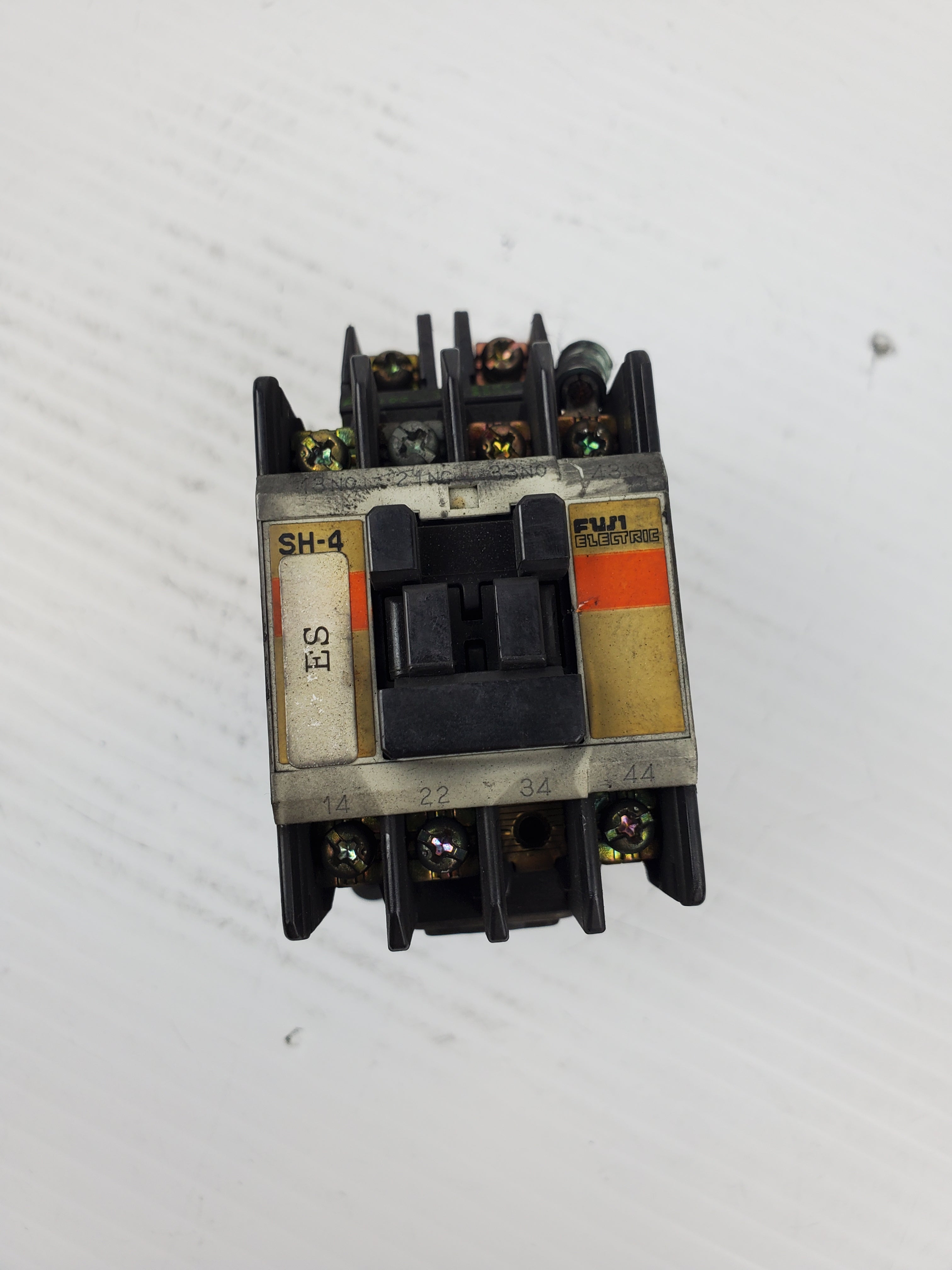 Fuji Electric 4SH431 Type SH-4 Contractor Relay A600 Q300