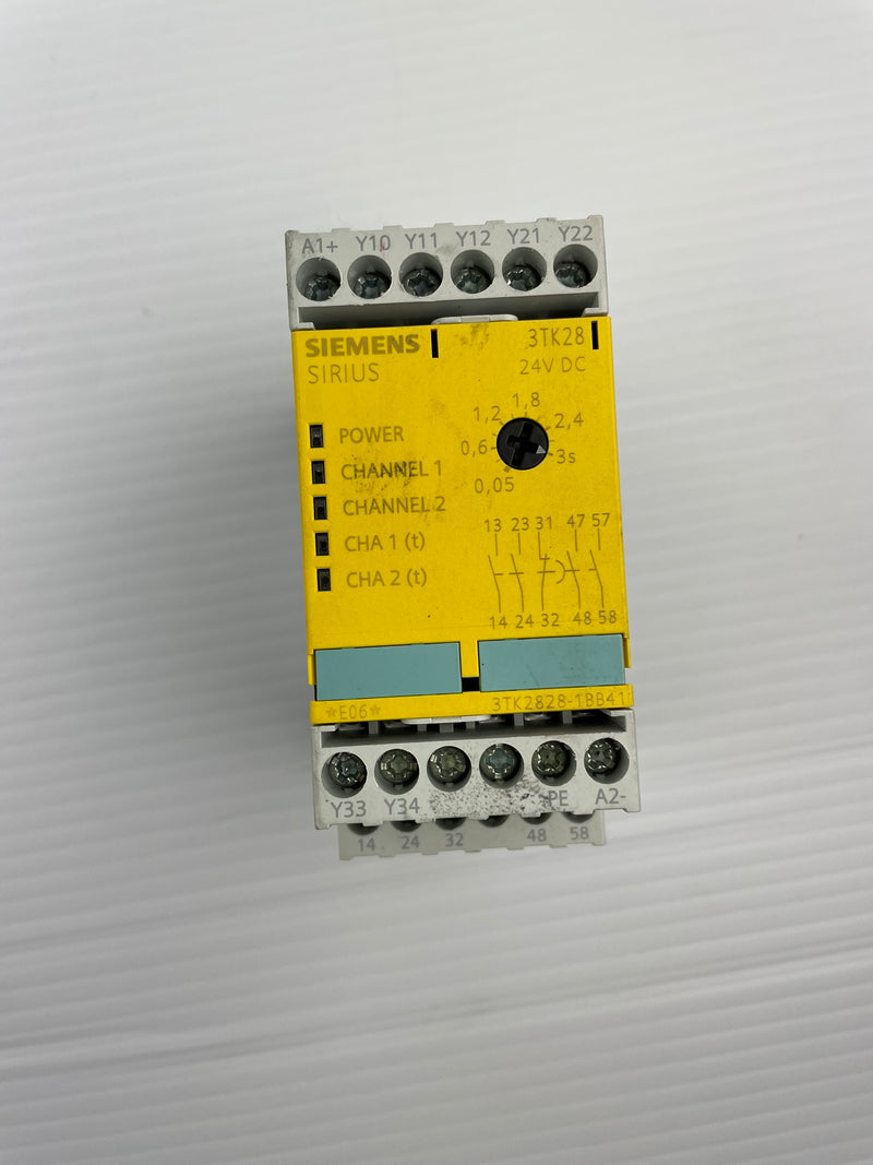 Siemens Sirius 3TK2828-1BB41 *E06* Safety Relay 24V DC