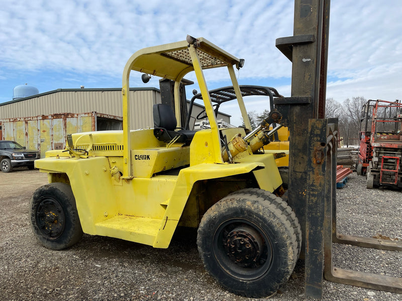 Clark Forklift 20,000 Lb. Capacity Dual Fuel Lift CY200