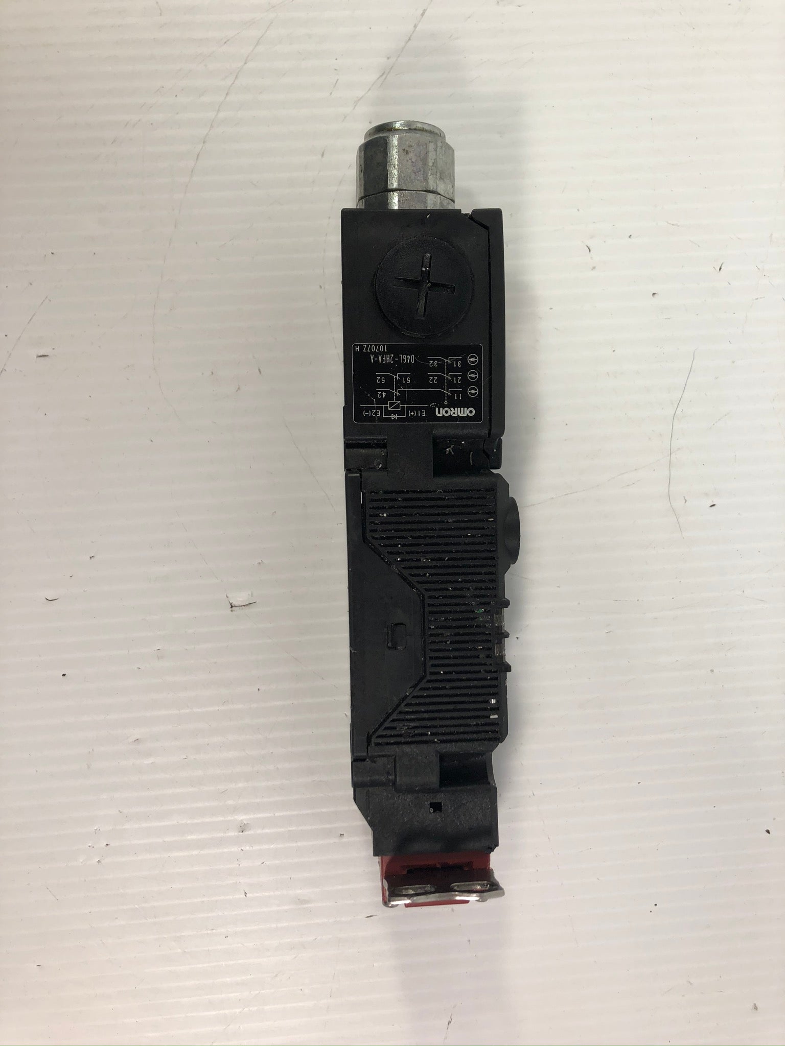 OMRON GUARD LOCK SAFETY-DOOR SWITCH D4NL-4BFA-B オムロン