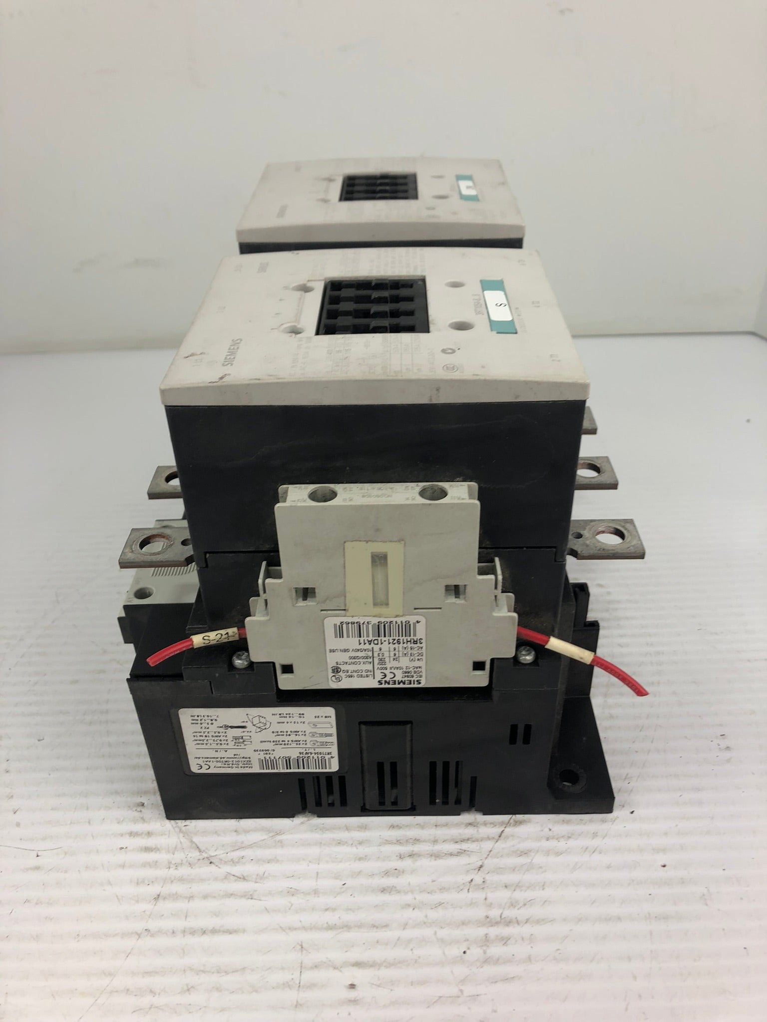 Siemens 3RT1054-6...6 Motor Starter / Contactors - Lot of 2 Connected Together