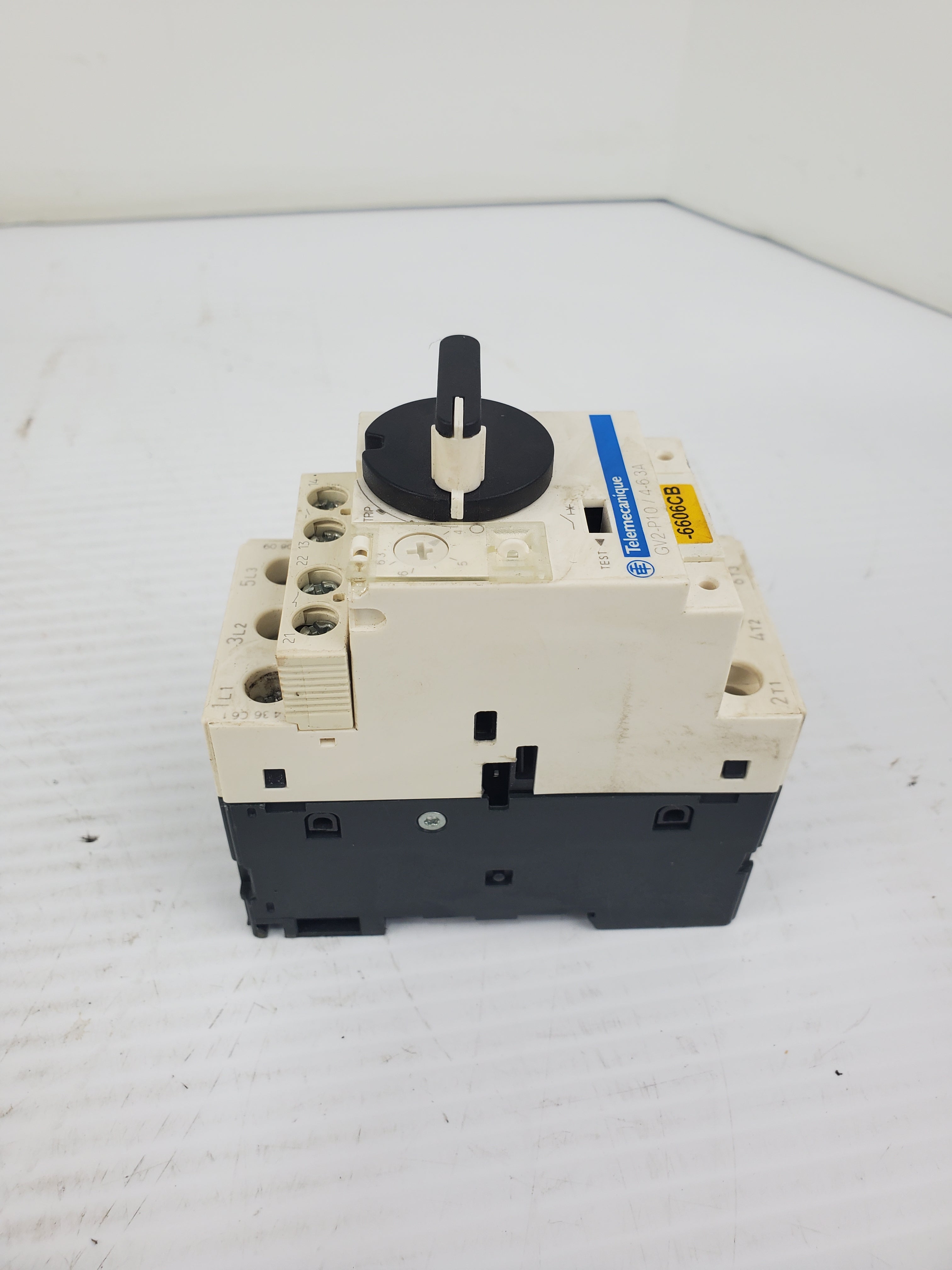 Telemecanique GV2-P10 Motor Circuit Breaker 4-6.3A