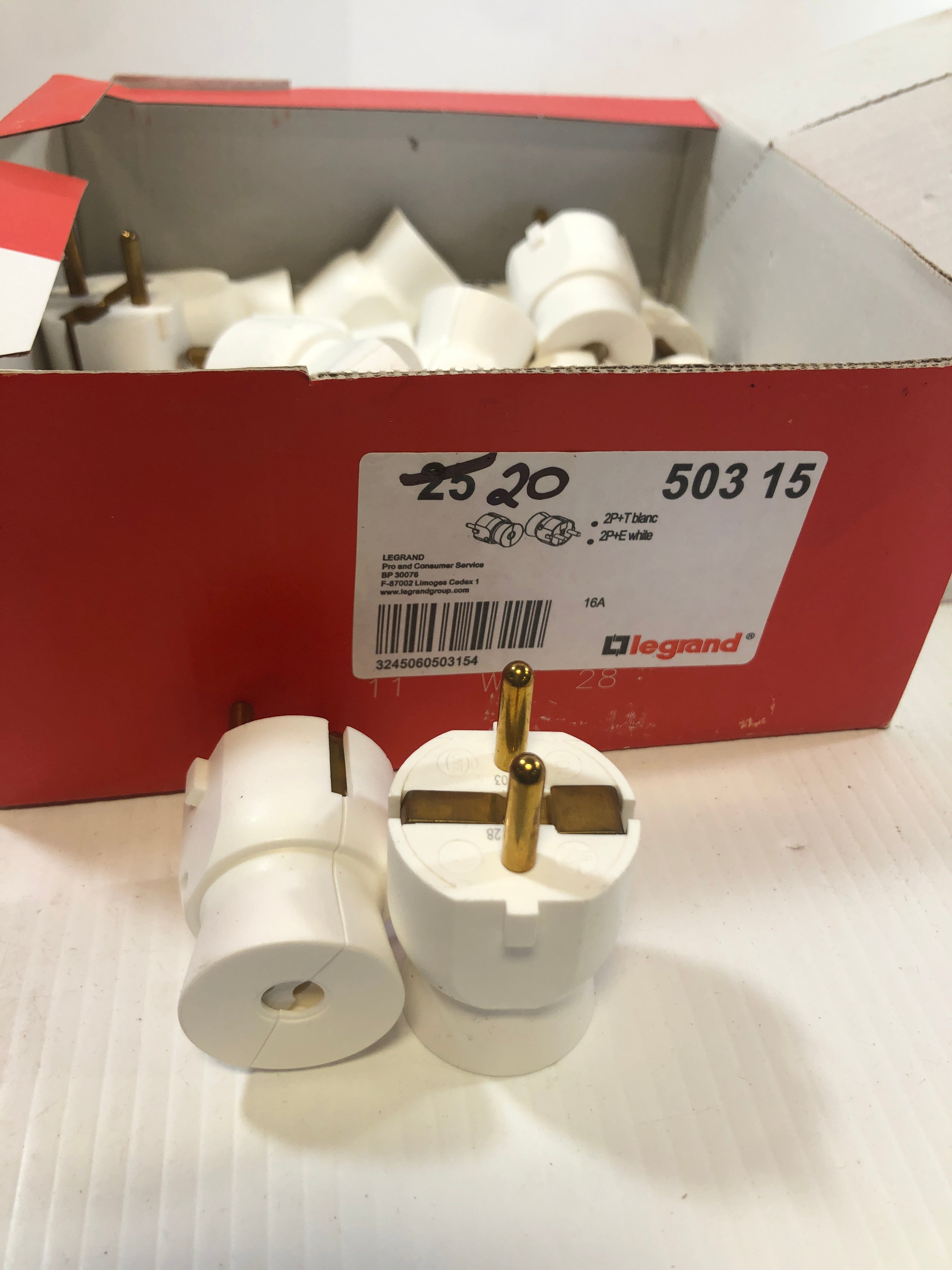 Legrand 503 15 Male White Plug BP 30076 - Box of 20
