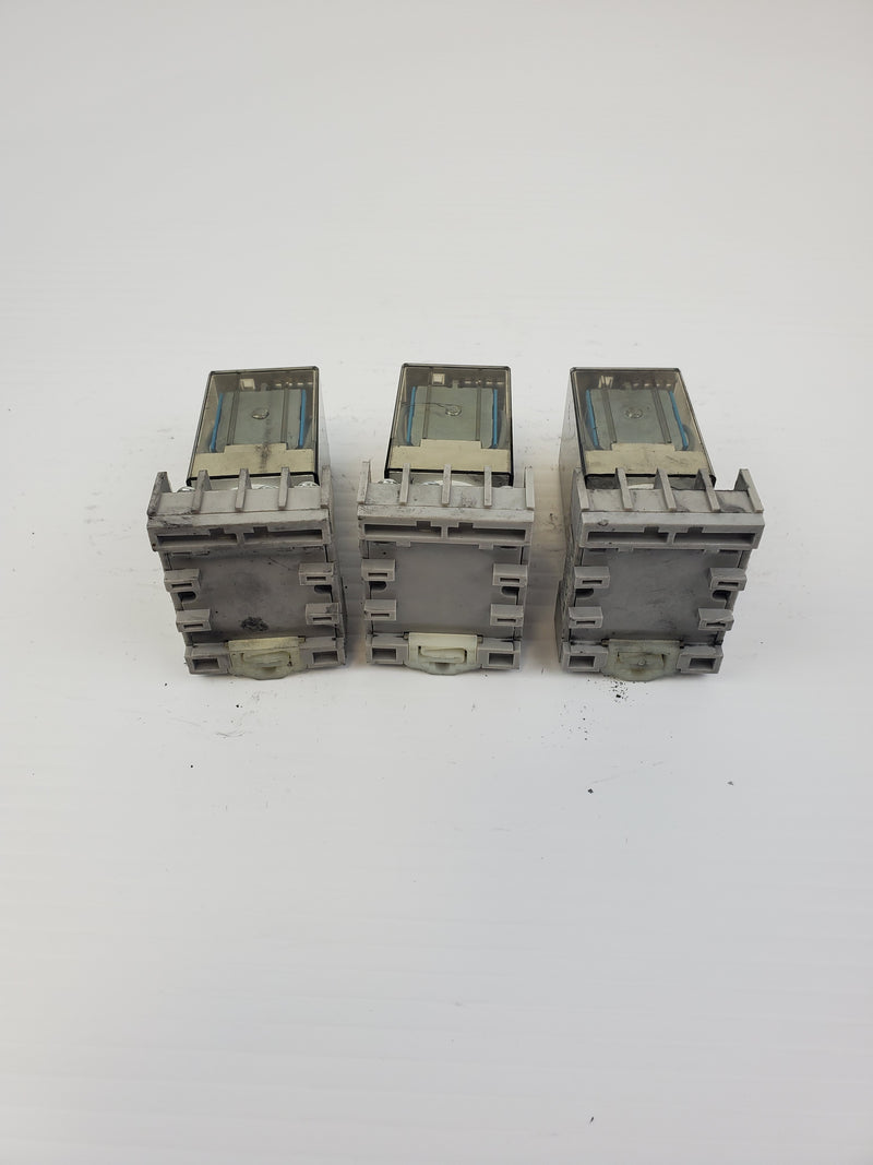 Allen-Bradley 700-HA32Z24 Series D 24VDC Relay With Socket (Lot of 3)