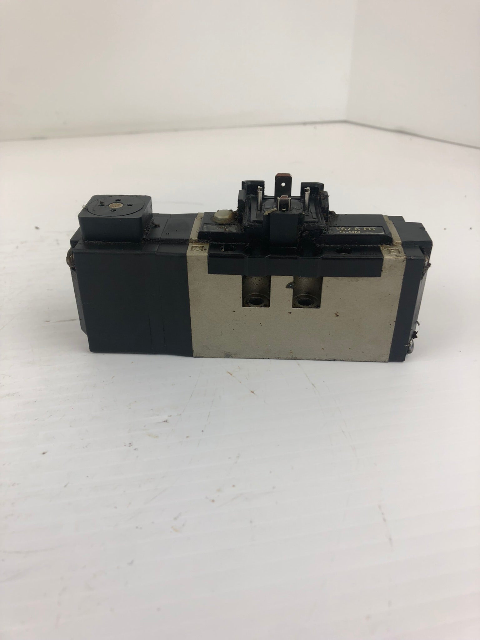 SMC VS7-6-FG-S-9N Solenoid Valve