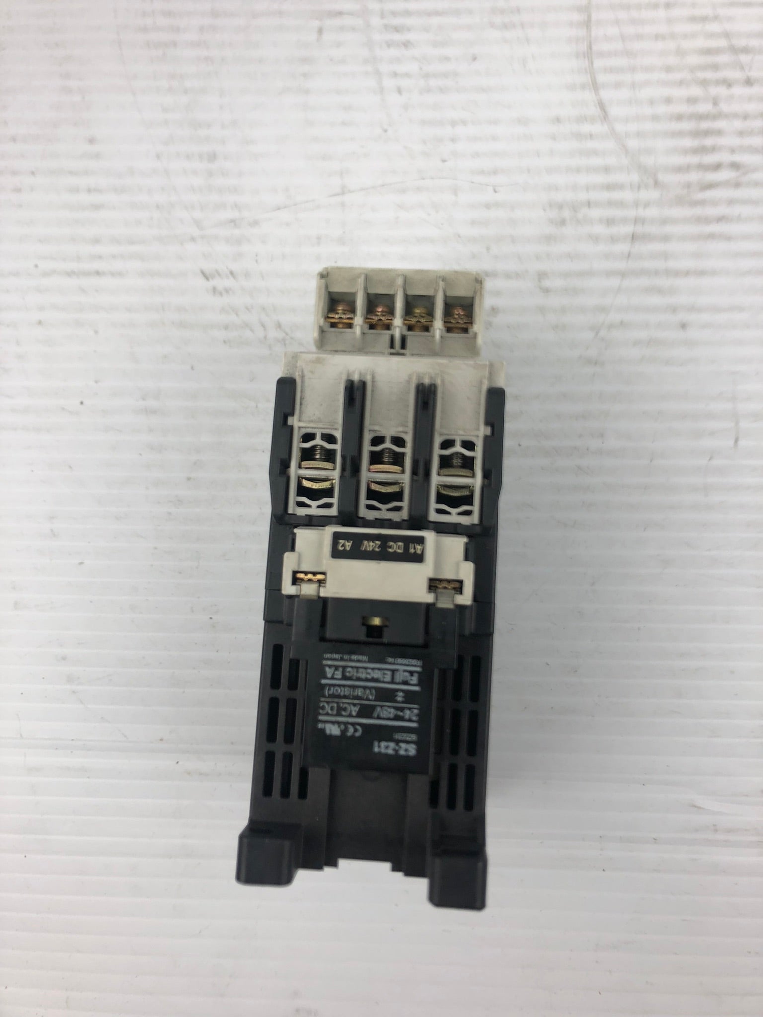 Fuji Electric SC-E1/G SE32AG Contactor SZ-A22/T Auxiliary SZ-Z31 Coil