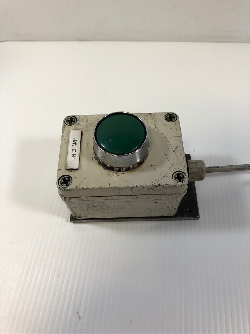 Woodhead Connectivity Brad Harrison 804006J11M005 Green Push Button Switch