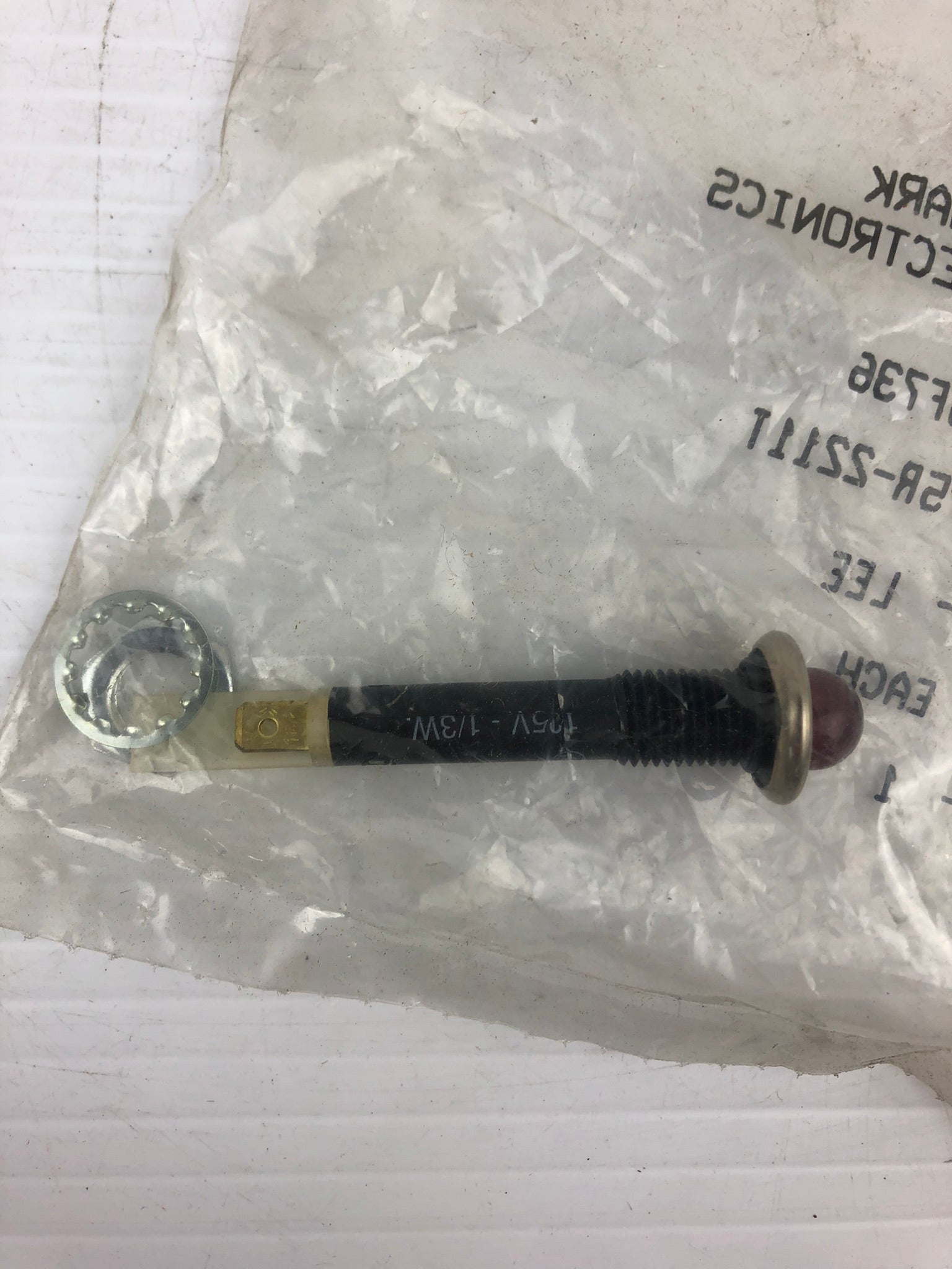 Newark Electronics 16F736 Red Indicator Light 75R-2211T