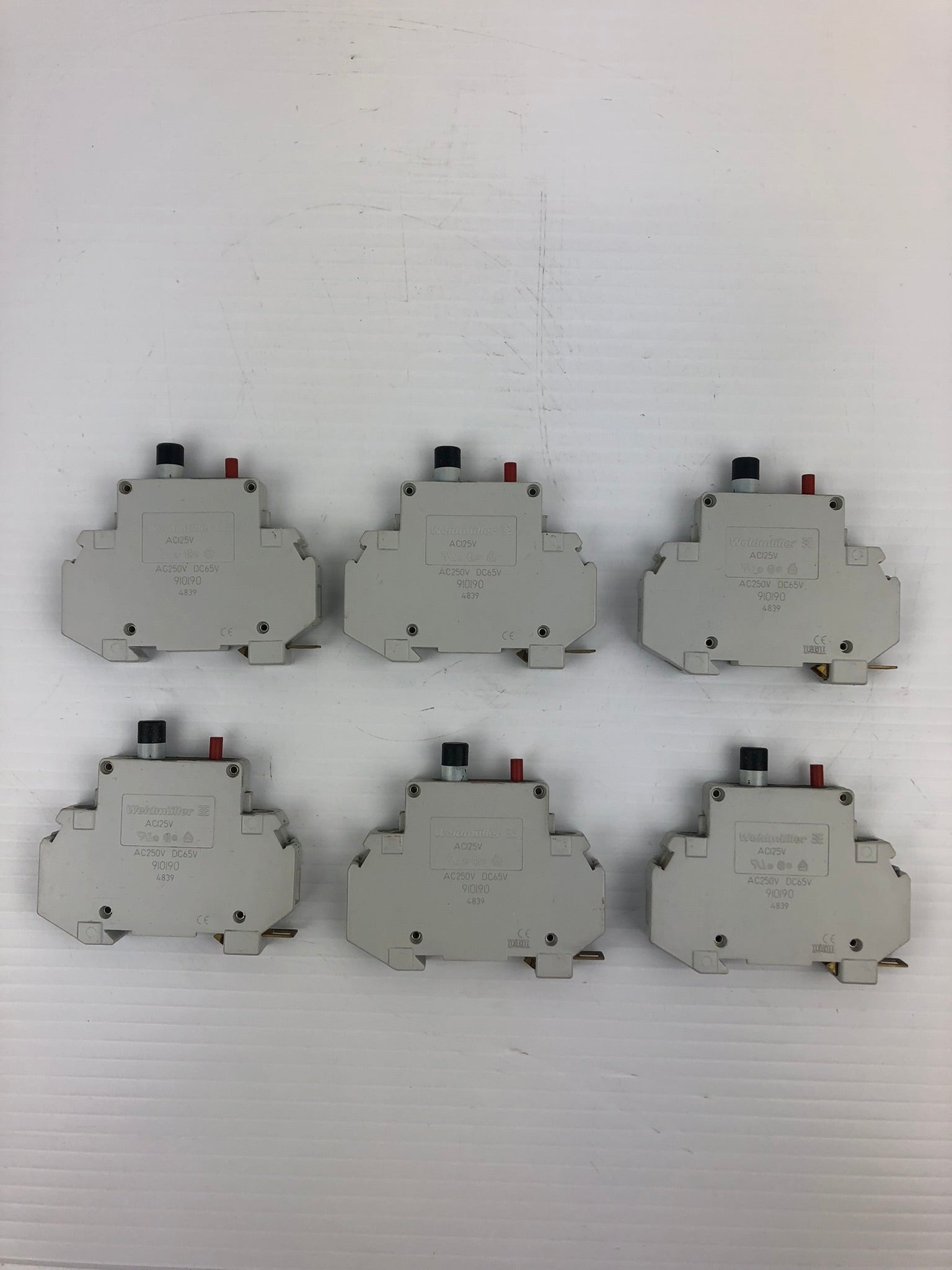 Weidmuller 910190 Circuit Breaker AC125V AC 250V DC65V (Lot of 6)