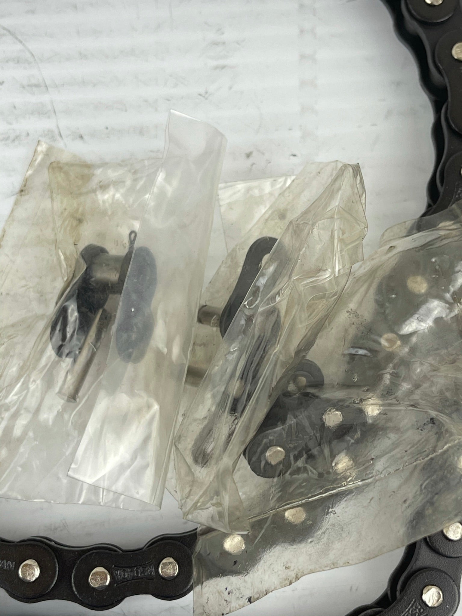 Subaki Chain RS0-40A 37"