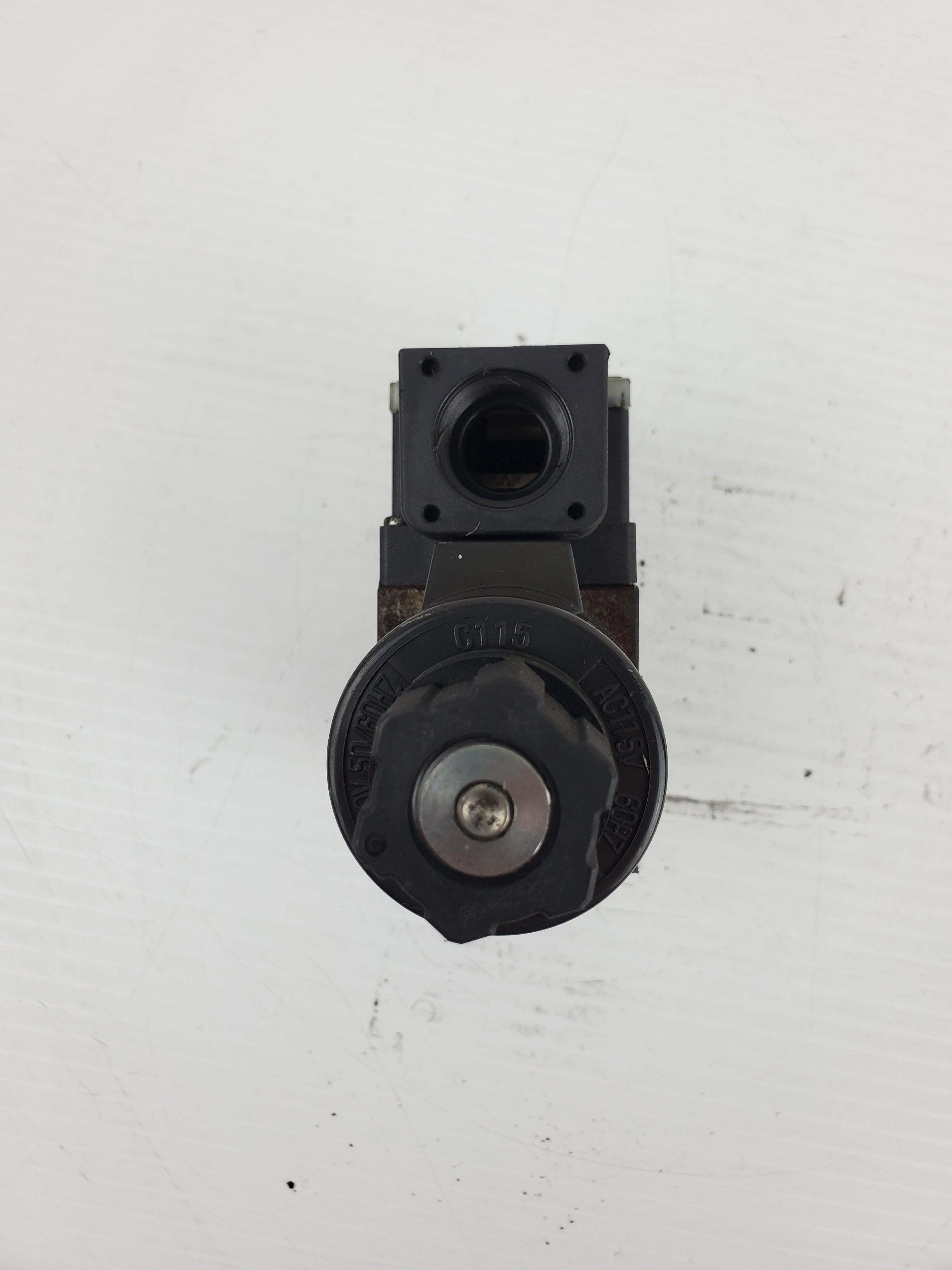 Nachi Fujikoshi Corp SS-G01-A5-R-C115-E31 Solenoid Valve 830 C3047