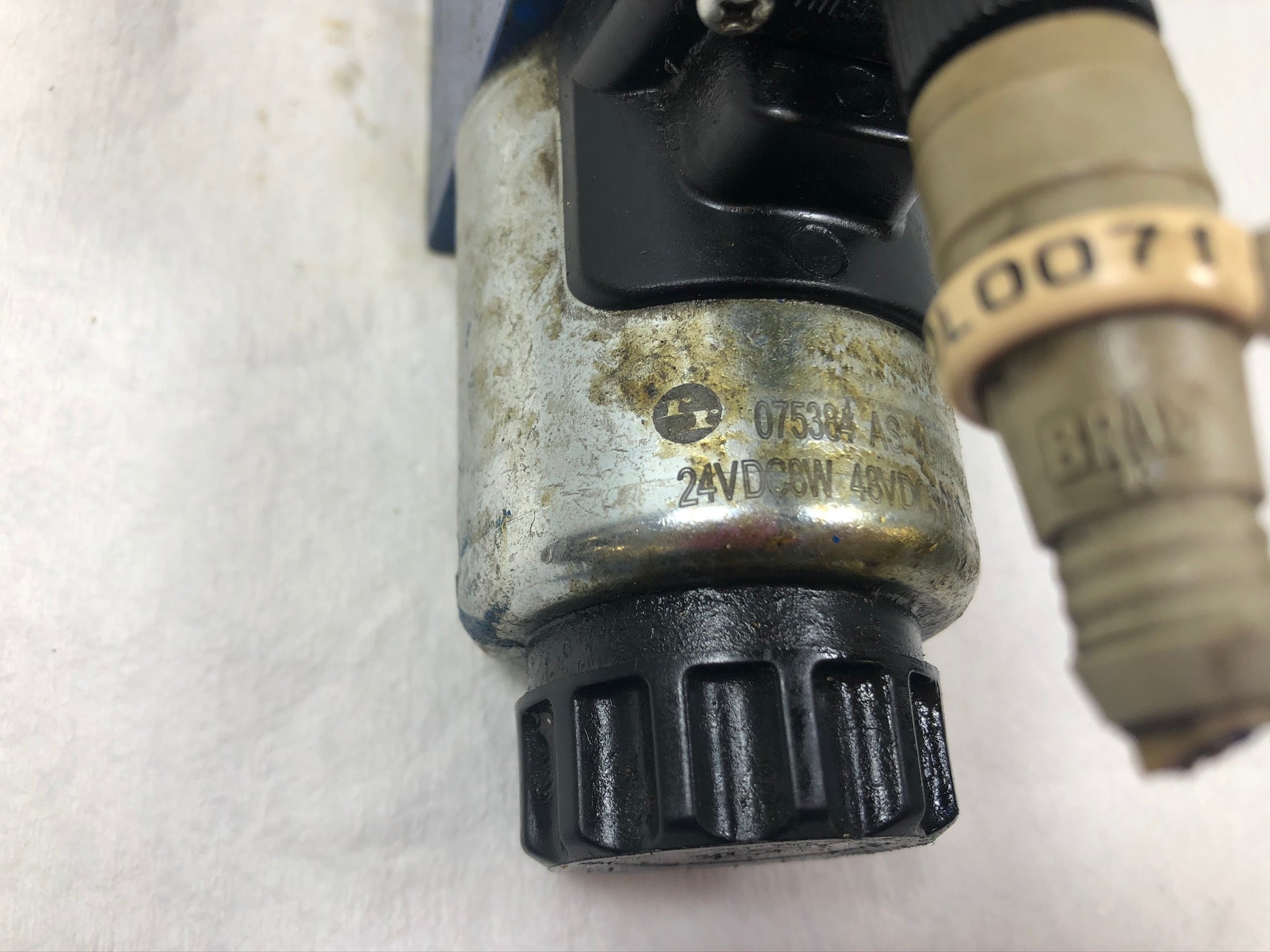 Rexroth 4WE6D62-EG24N9DK24L SO865 Hydraulic Solenoid Valve