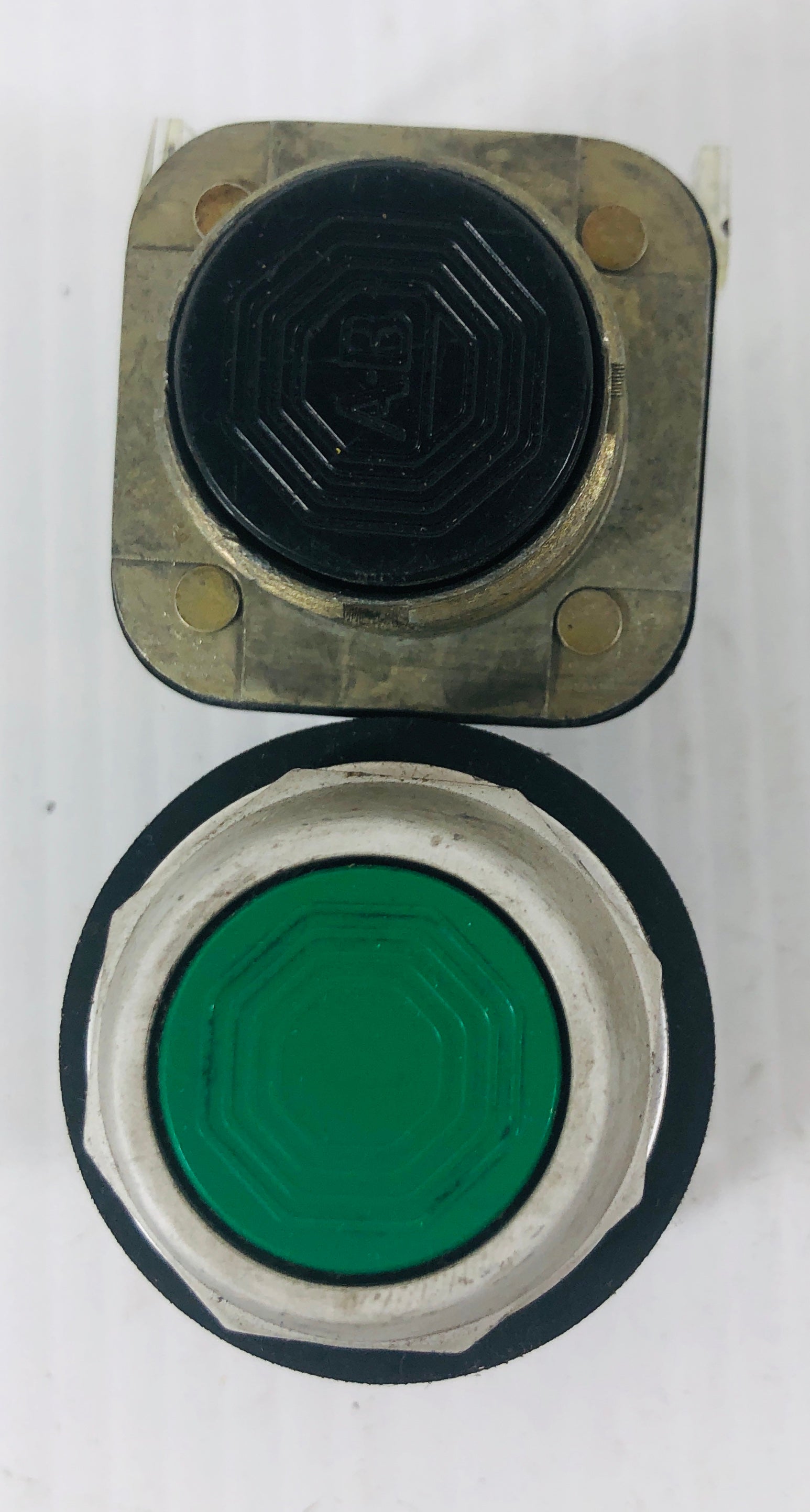 Allen-Bradley Pushbutton Switch 1 Black 3 Green - Lot of 4