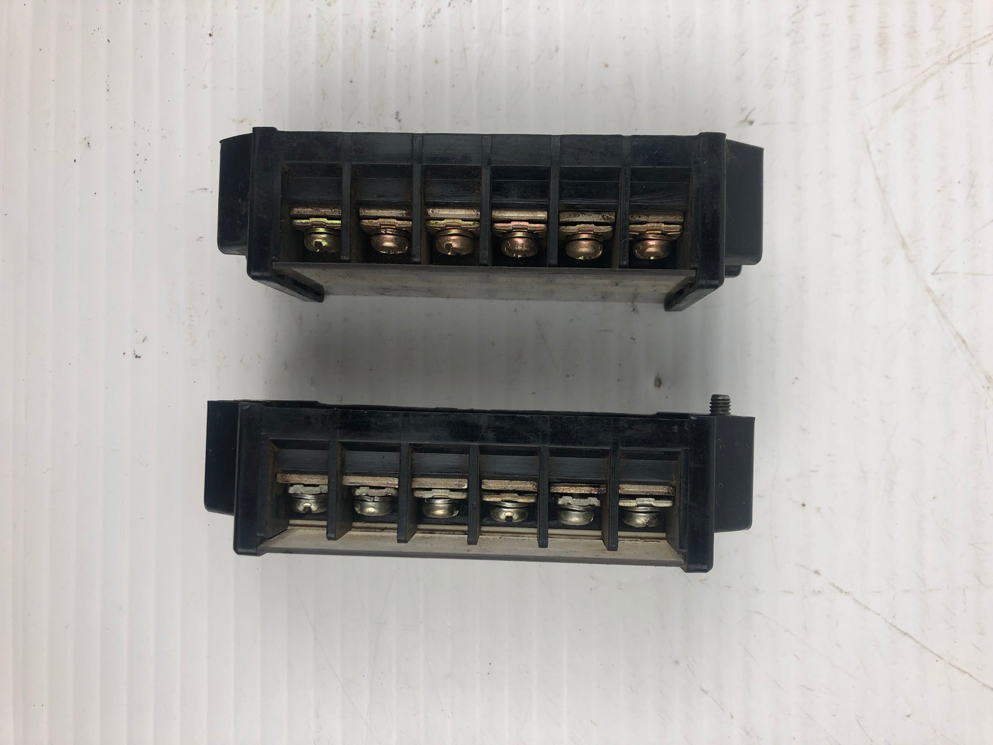 Yoshida Electric JTP30 Terminal Block 30A 6 Pole (Lot of 2)