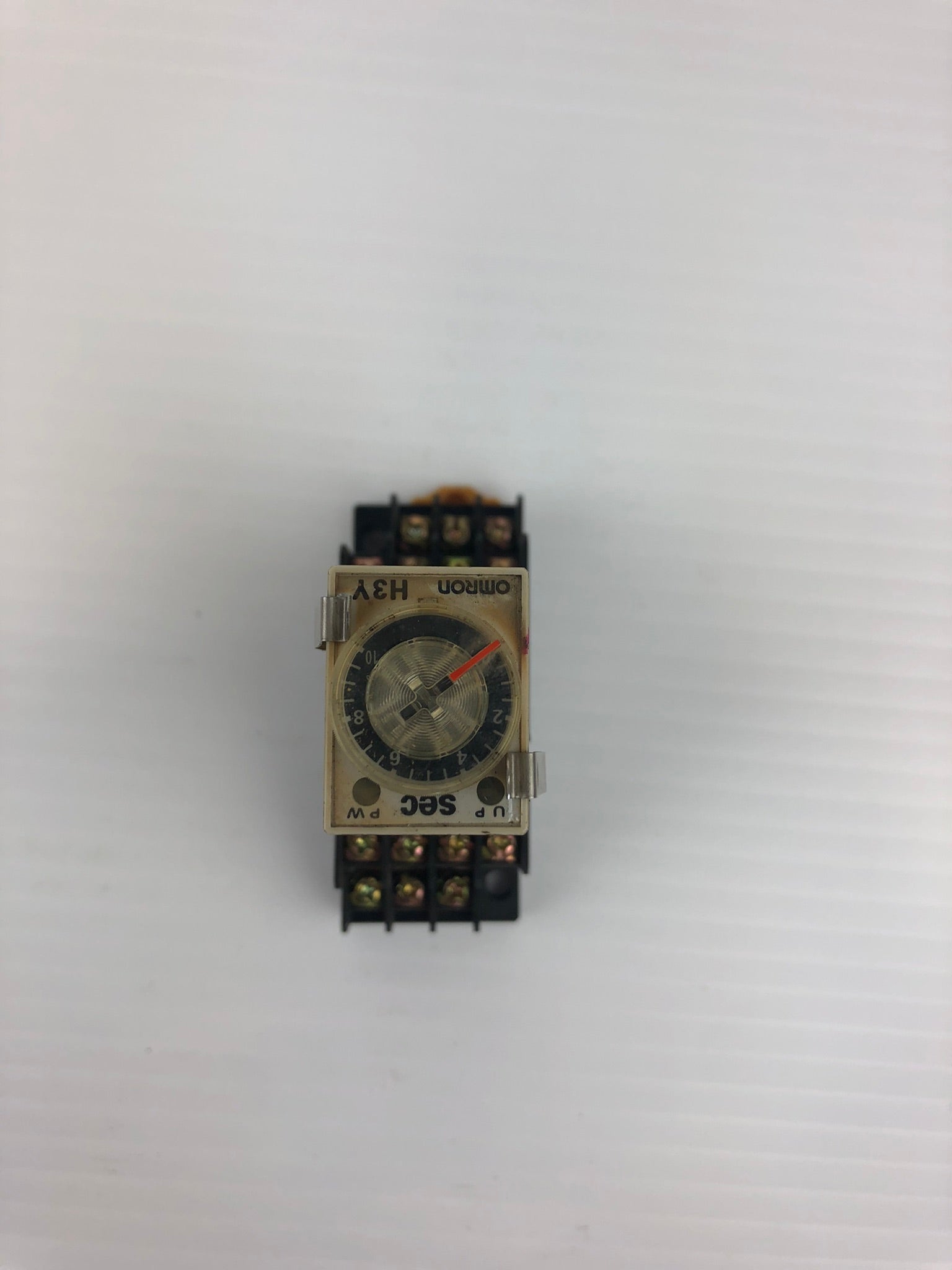 Omron H3Y-4 Timer DC24V With Base 2343YA