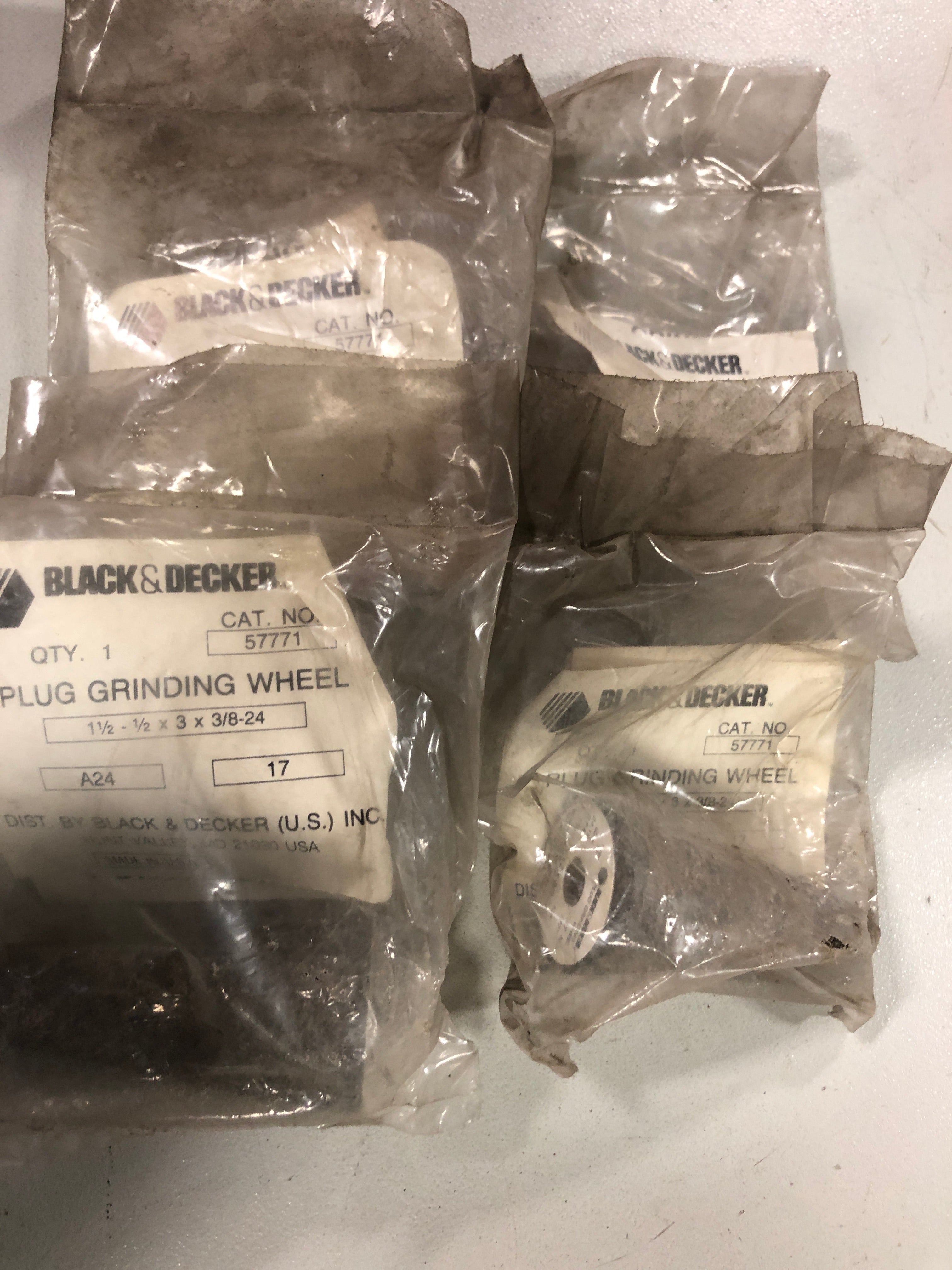 Black & Decker Plug Grinding Wheel 57771 1-1/2 x 1/2 x 3 x 3/8-24 Lot of 4