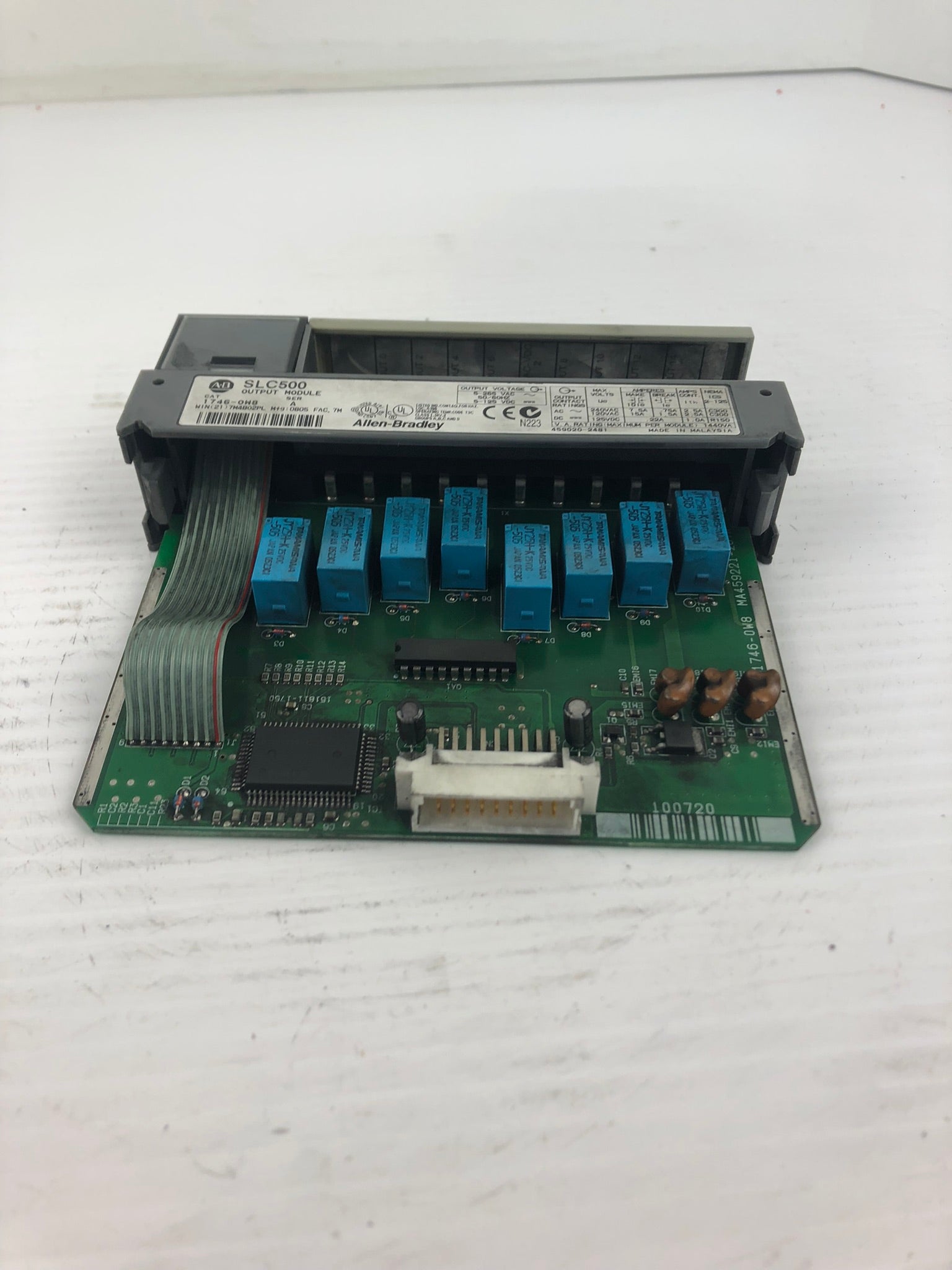 Allen-Bradley 1746-0W8 Output Module Series A SLC 500 - With Door