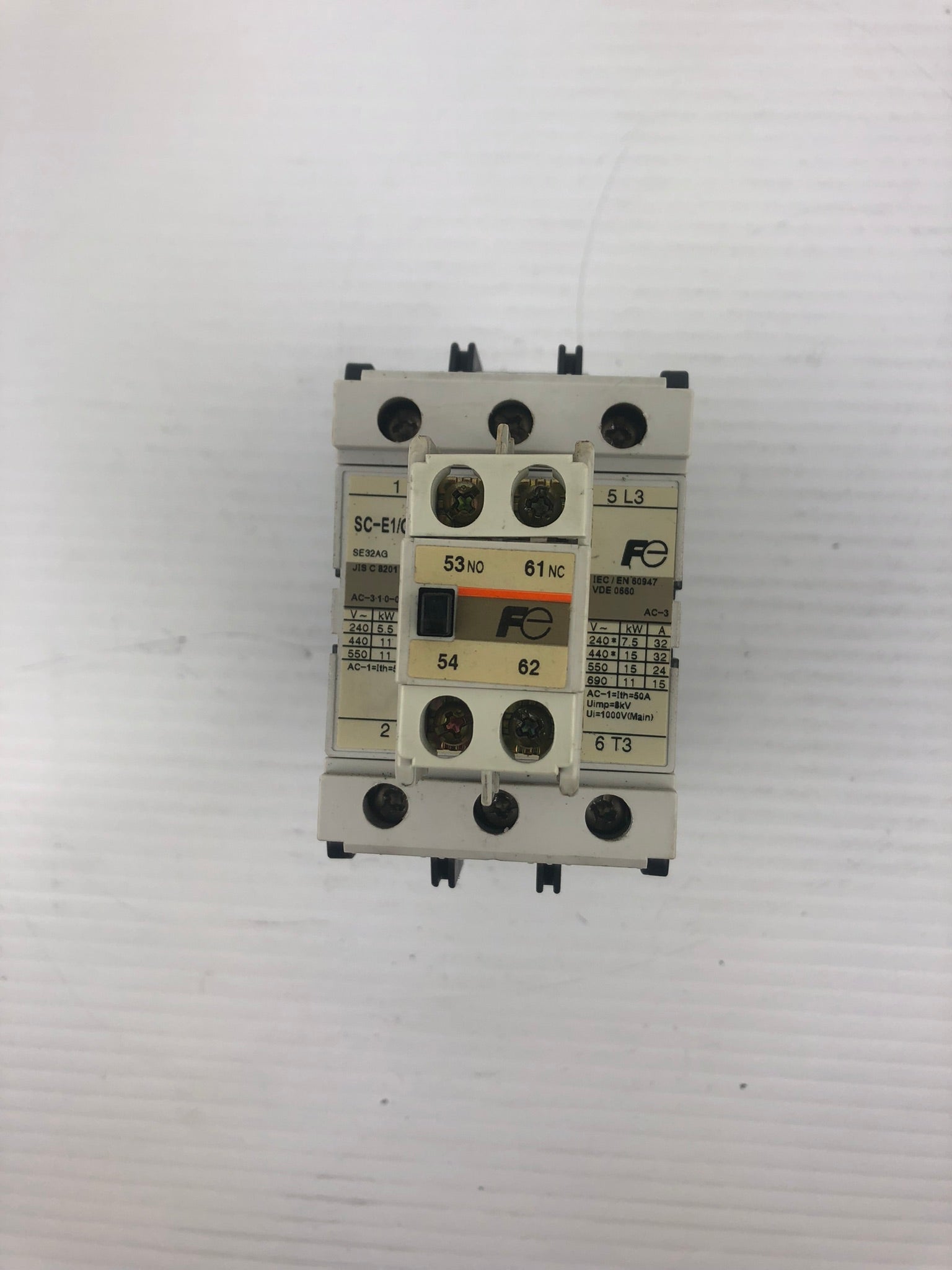 Fuji Electric SC-E1/G SE32AG Contactor Fuji SZ-A11/T Auxiliary SZ-Z36 Coil