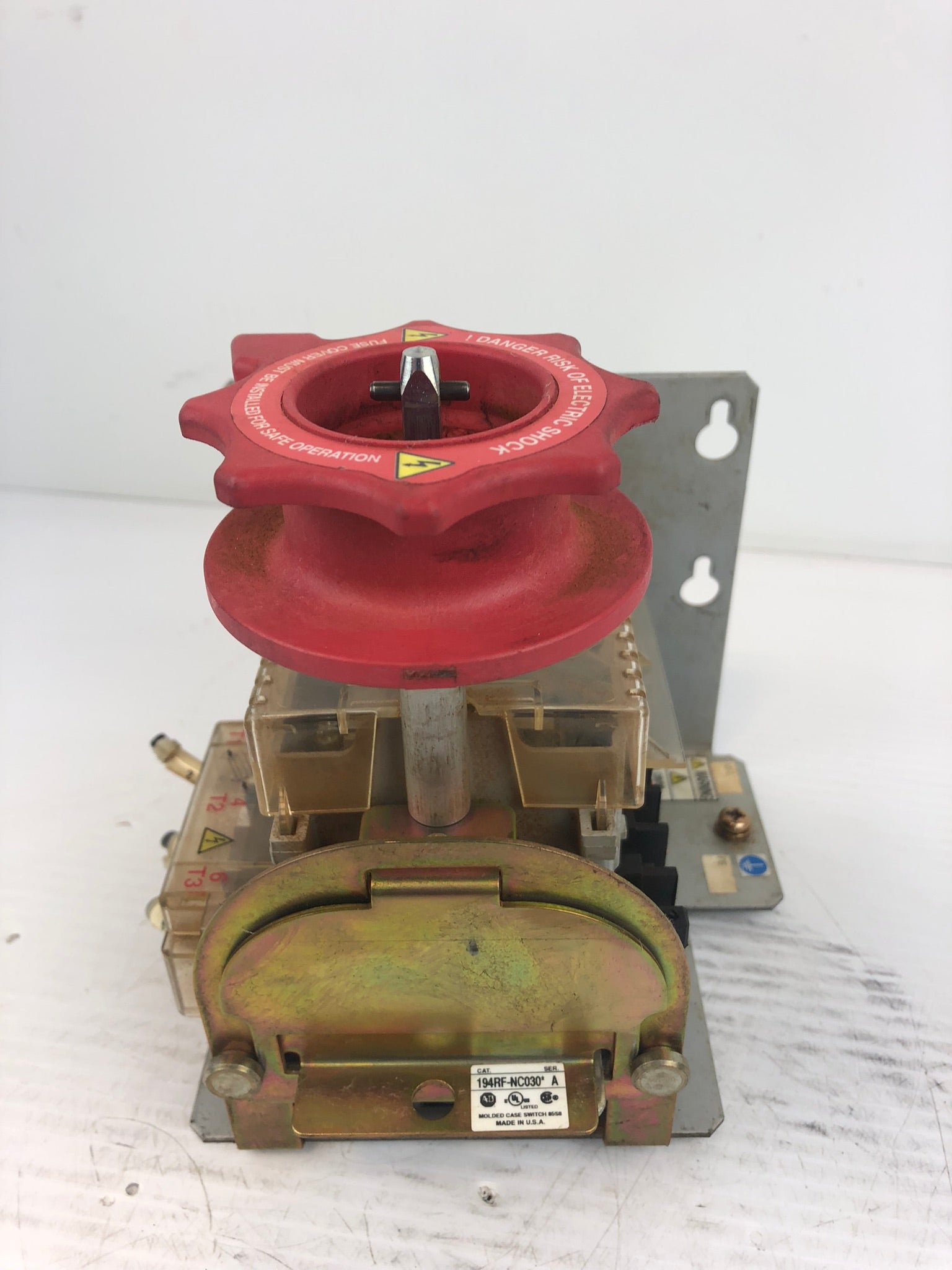 Allen-Bradley 194RF-NC030* Ser A Fused Disconnect Switch Mounted