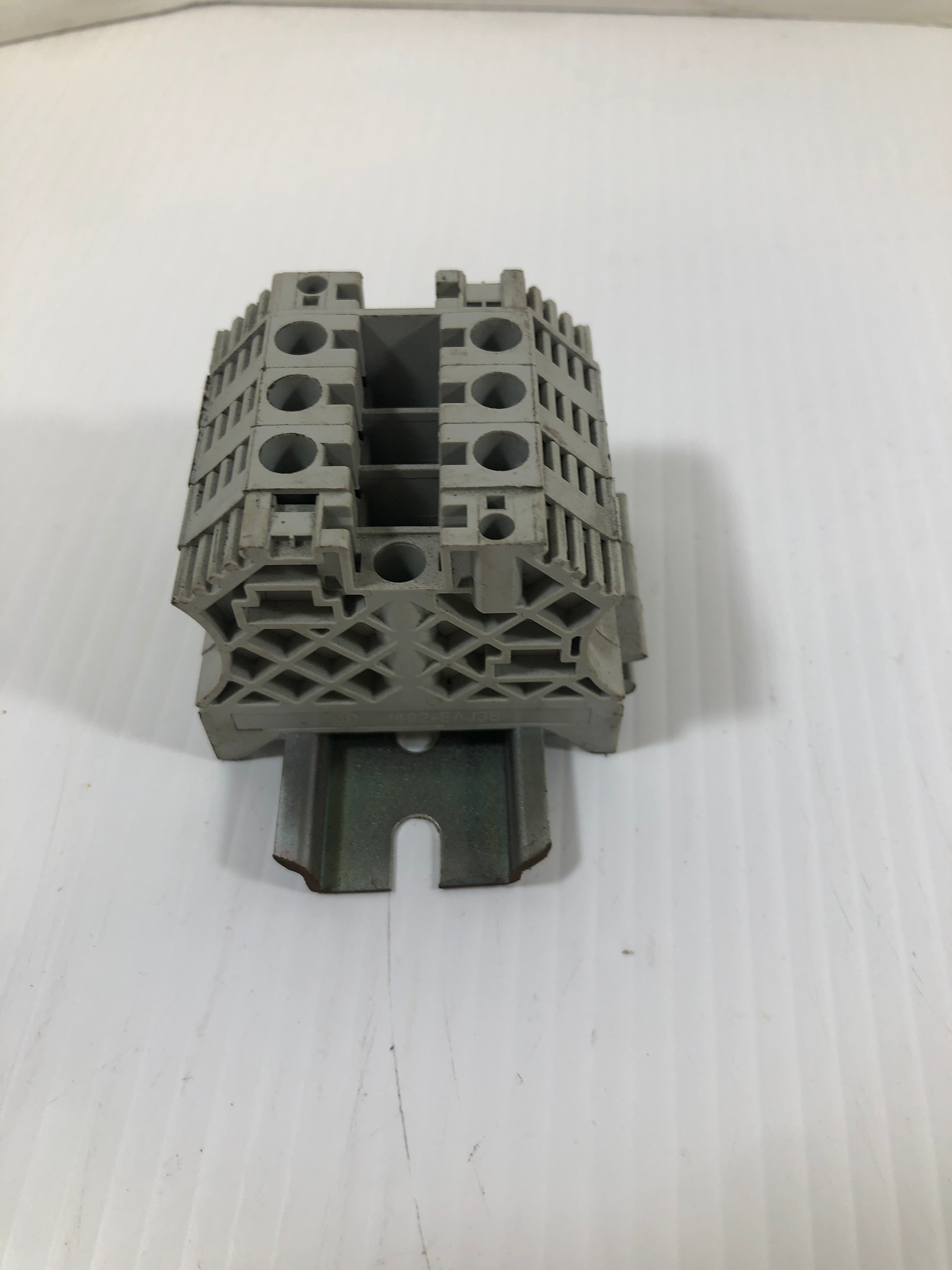 Allen-Bradley 1492-EAJ35 2 Terminal End Blocks 3 Terminal Blocks